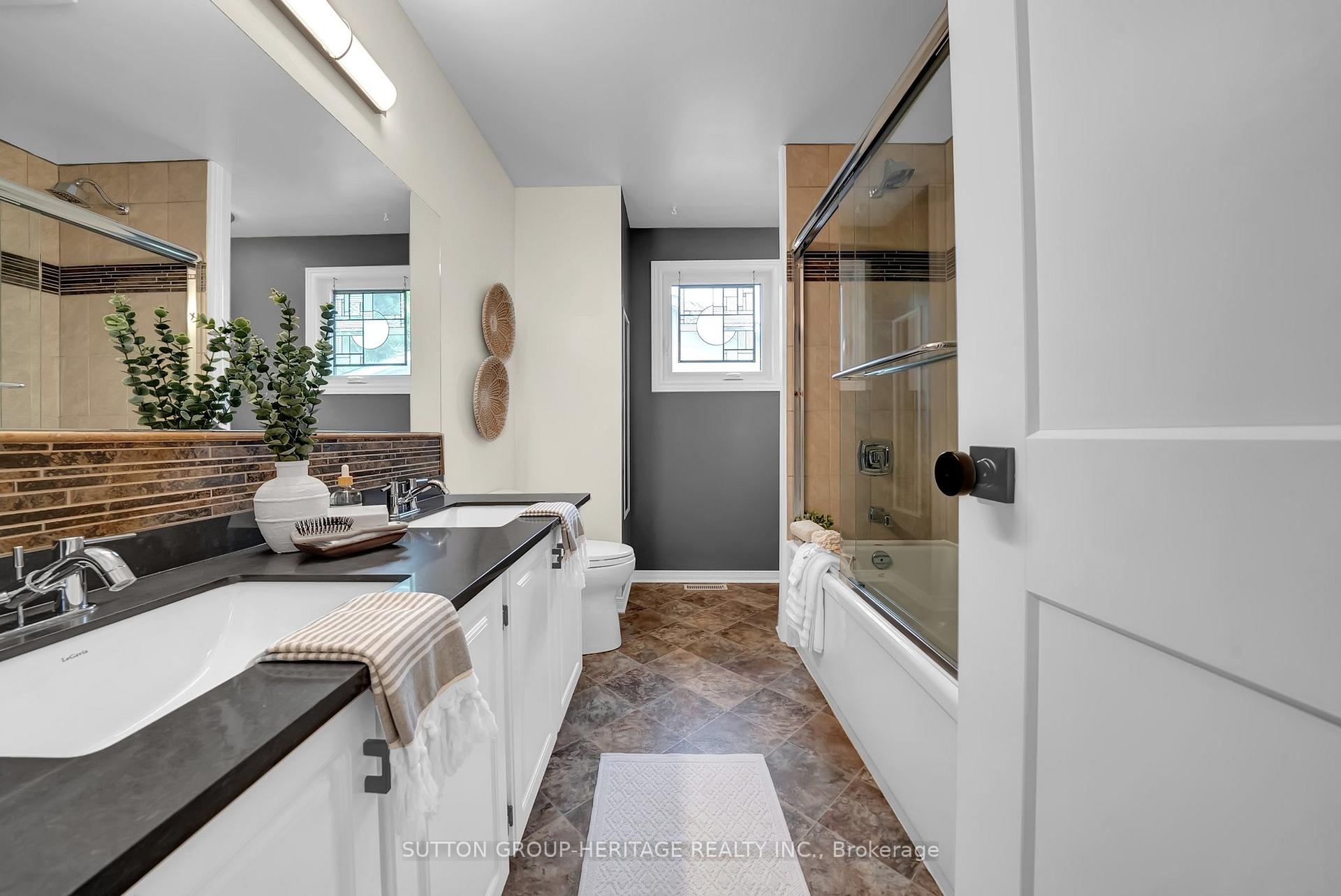 Photo 17 of 117 Guthrie Crescent, Whitby, Lynde Creek — HOMEH
