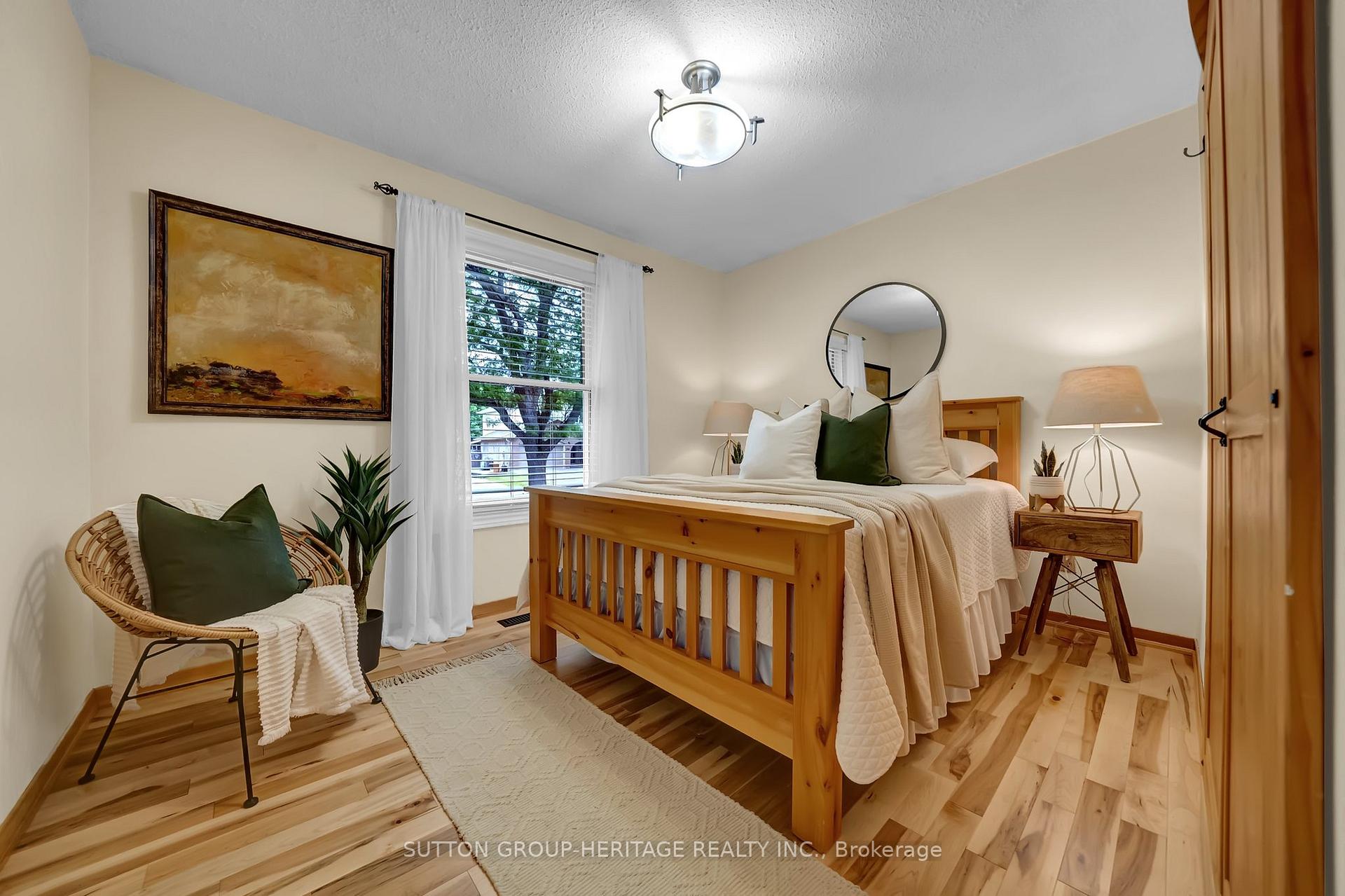 Photo 19 of 117 Guthrie Crescent, Whitby, Lynde Creek — HOMEH