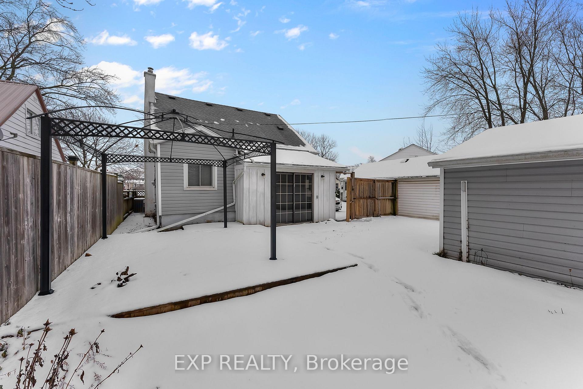 Photo 6 of Unit Lower, 27 Dunkirk Court, Welland, Lincoln/Crowland — HOMEH