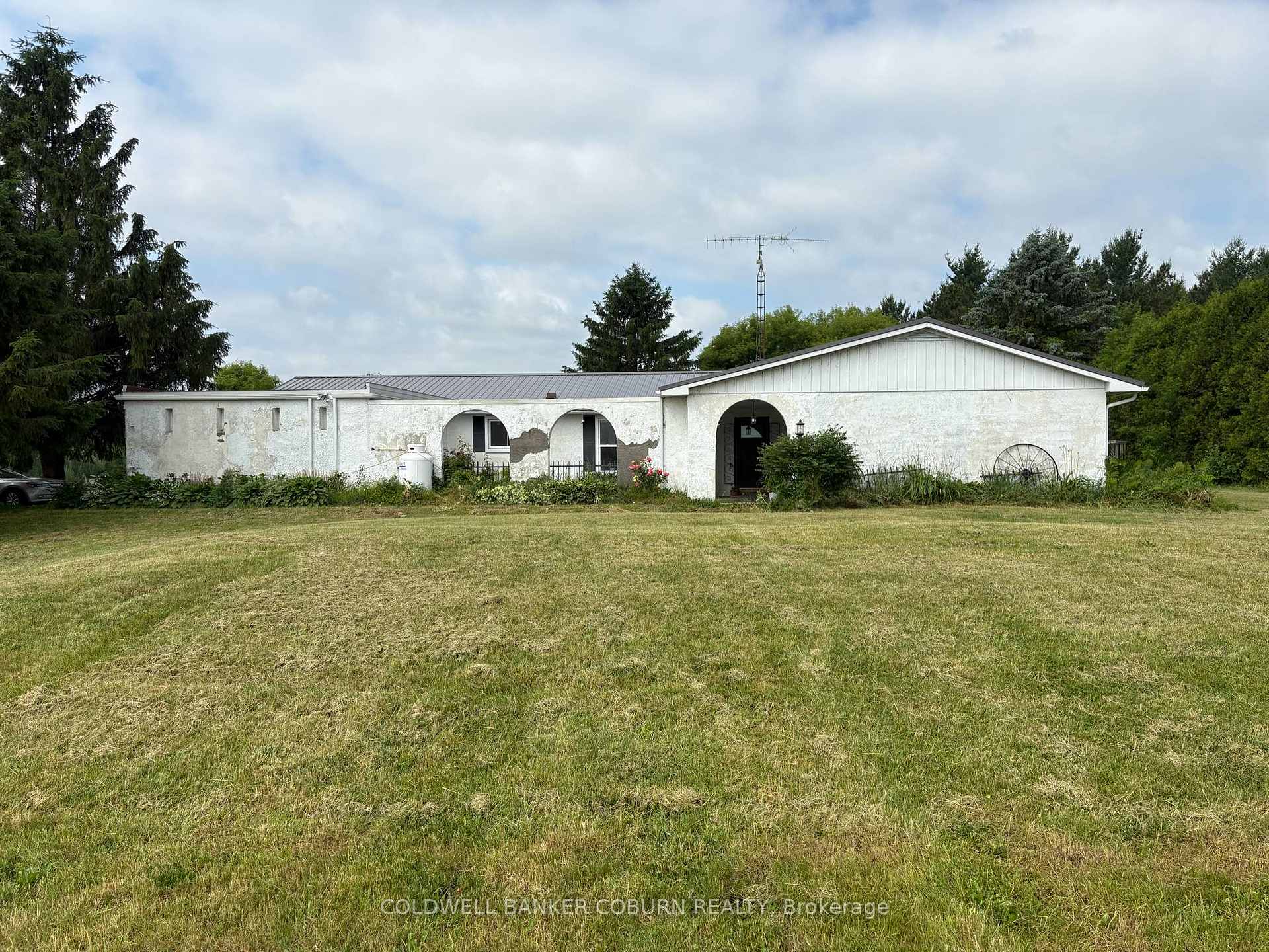 Front of 1696 Merwin Lane