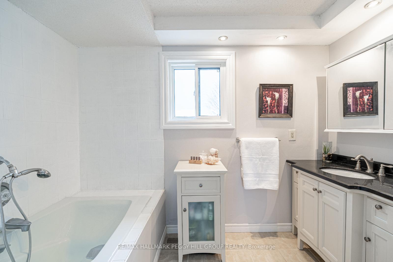 Photo 16 of 105 Broadview Avenue, Whitby, Blue Grass Meadows — HOMEH