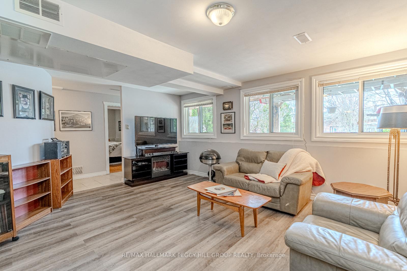 Photo 18 of 105 Broadview Avenue, Whitby, Blue Grass Meadows — HOMEH