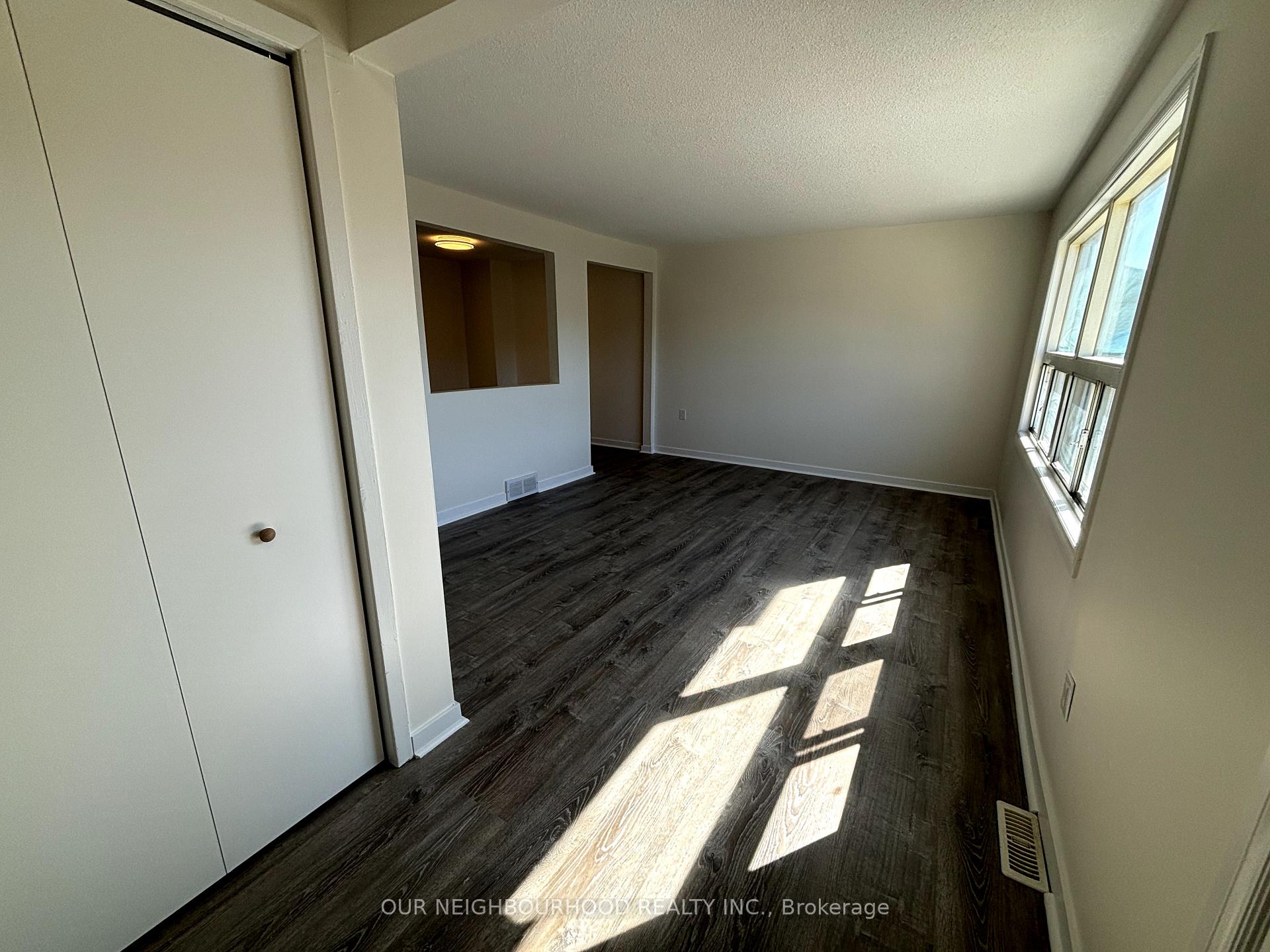 Photo 4 of Unit Unit D, 107 Endicott Terrace, Welland, Prince Charles — HOMEH
