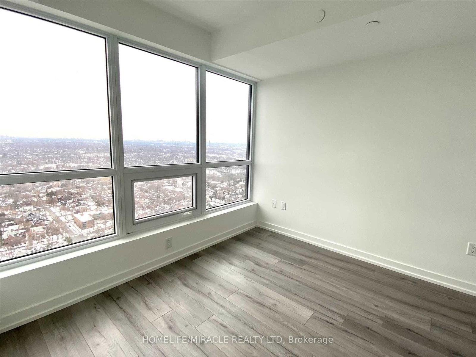 Photo 10 of Unit 5404, 395 Bloor St E, Toronto, North St. James Town — HOMEH