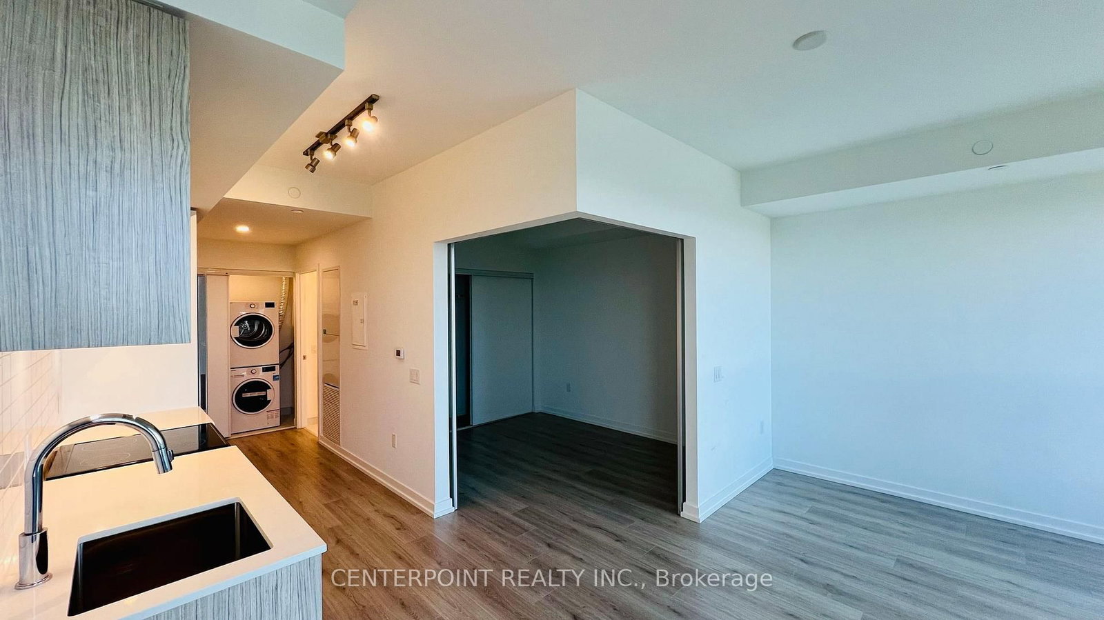 Photo 5 of Unit 5106, 395 Bloor St E, Toronto, North St. James Town — HOMEH