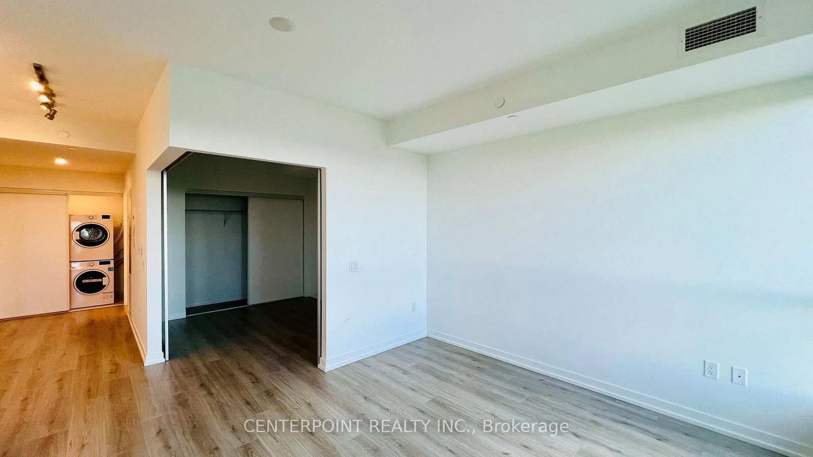 Photo 6 of Unit 5106, 395 Bloor St E, Toronto, North St. James Town — HOMEH