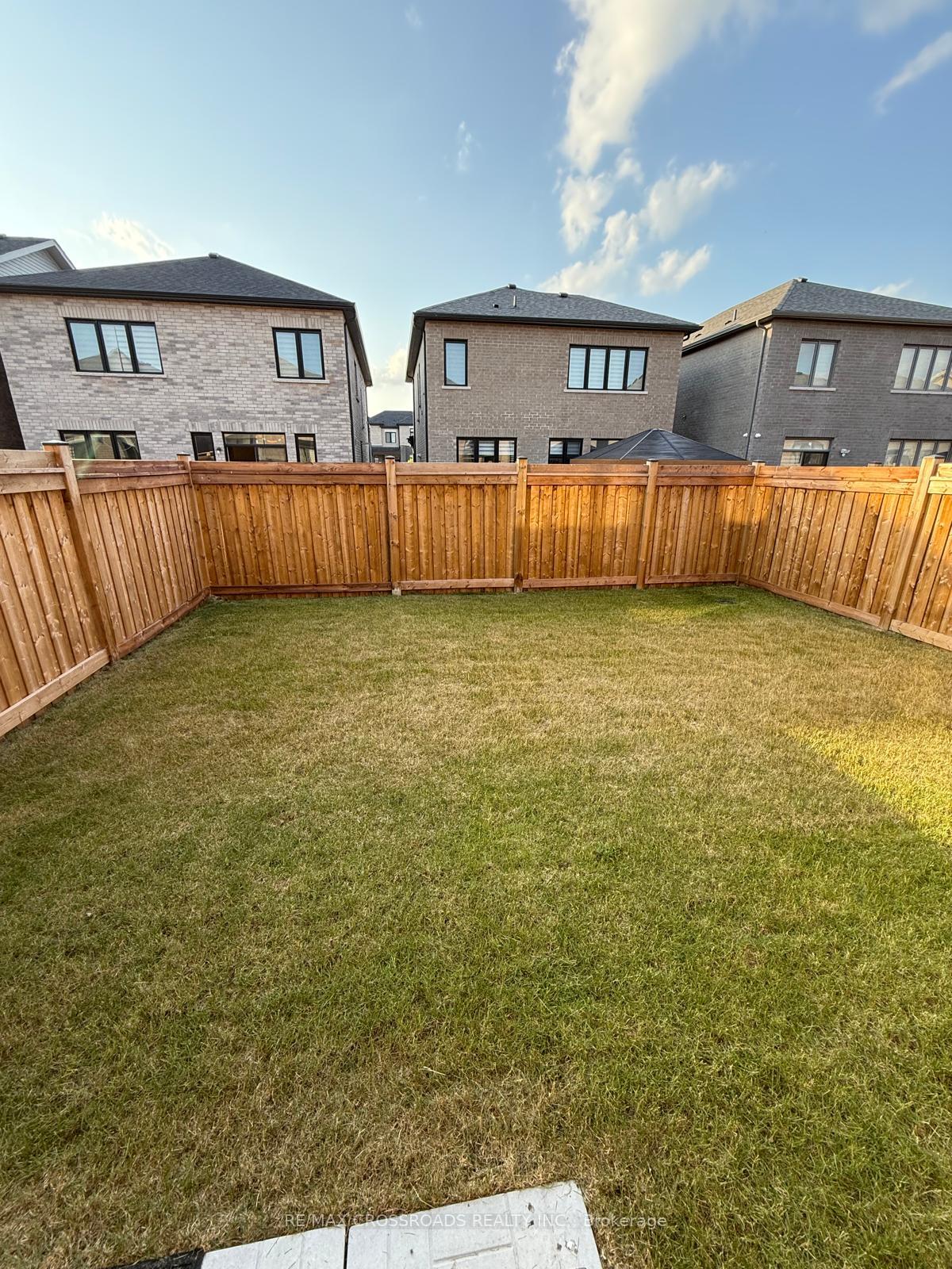 Photo 45 of 87 Conarty Crescent, Whitby, Rural Whitby — HOMEH