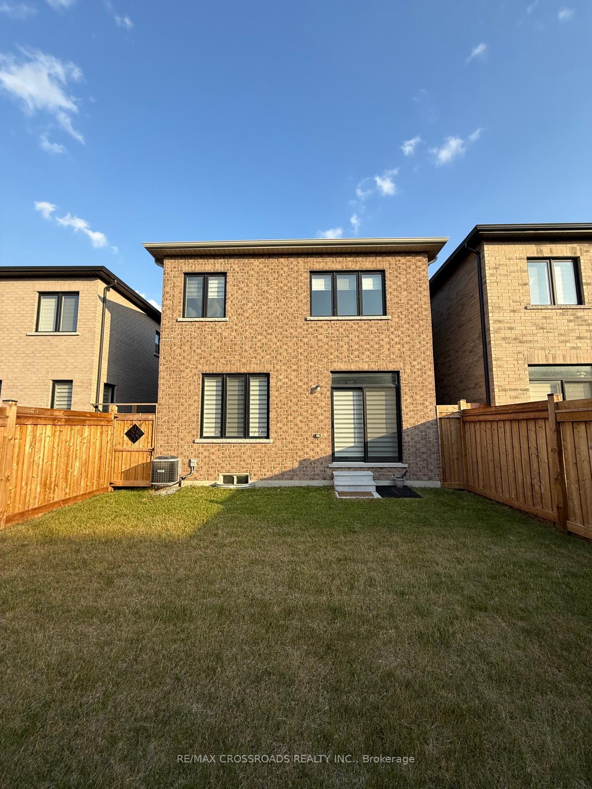 Photo 46 of 87 Conarty Crescent, Whitby, Rural Whitby — HOMEH