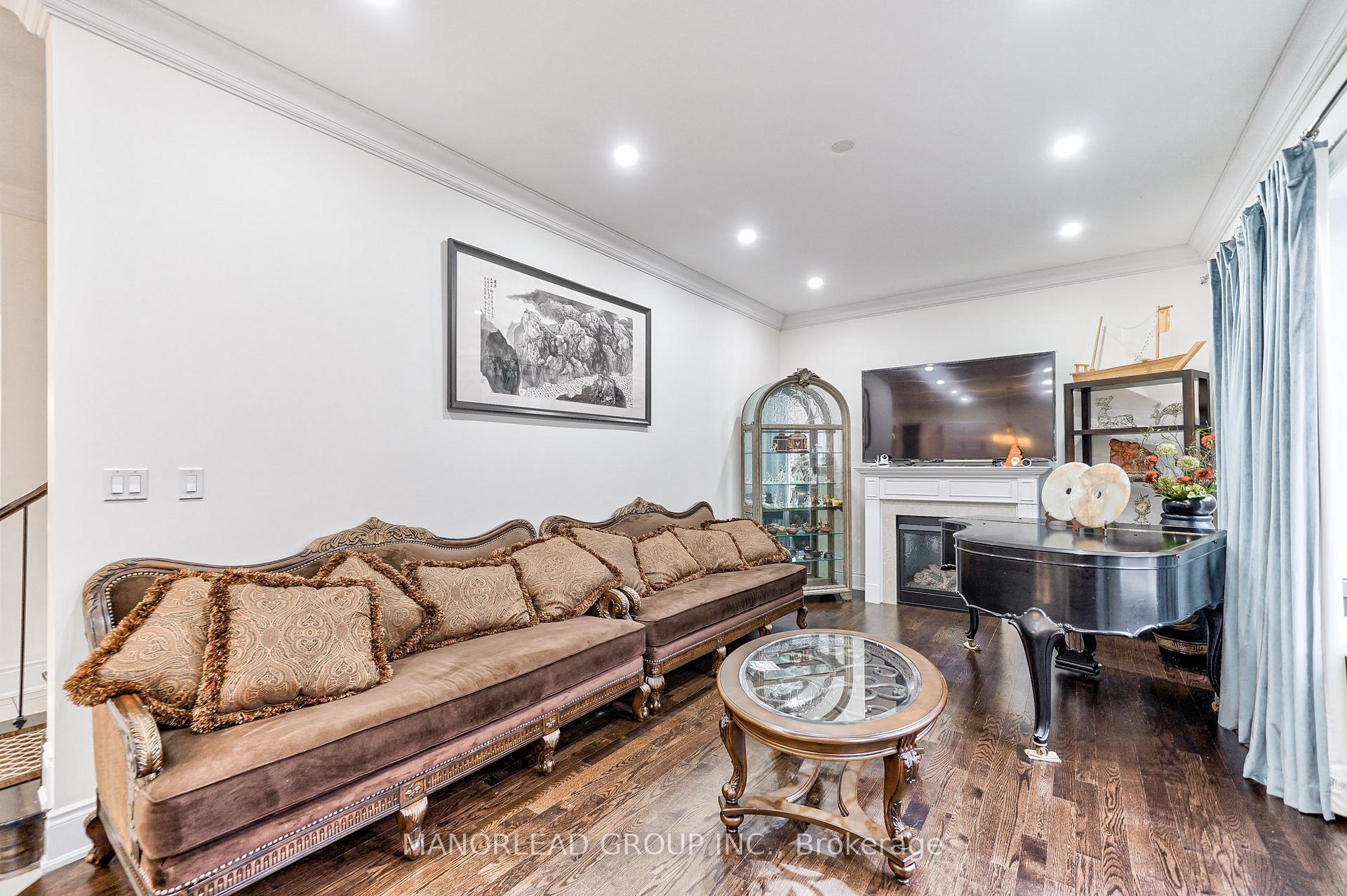 Photo 9 of 17 Mario Avenue, Markham, Cachet — HOMEH