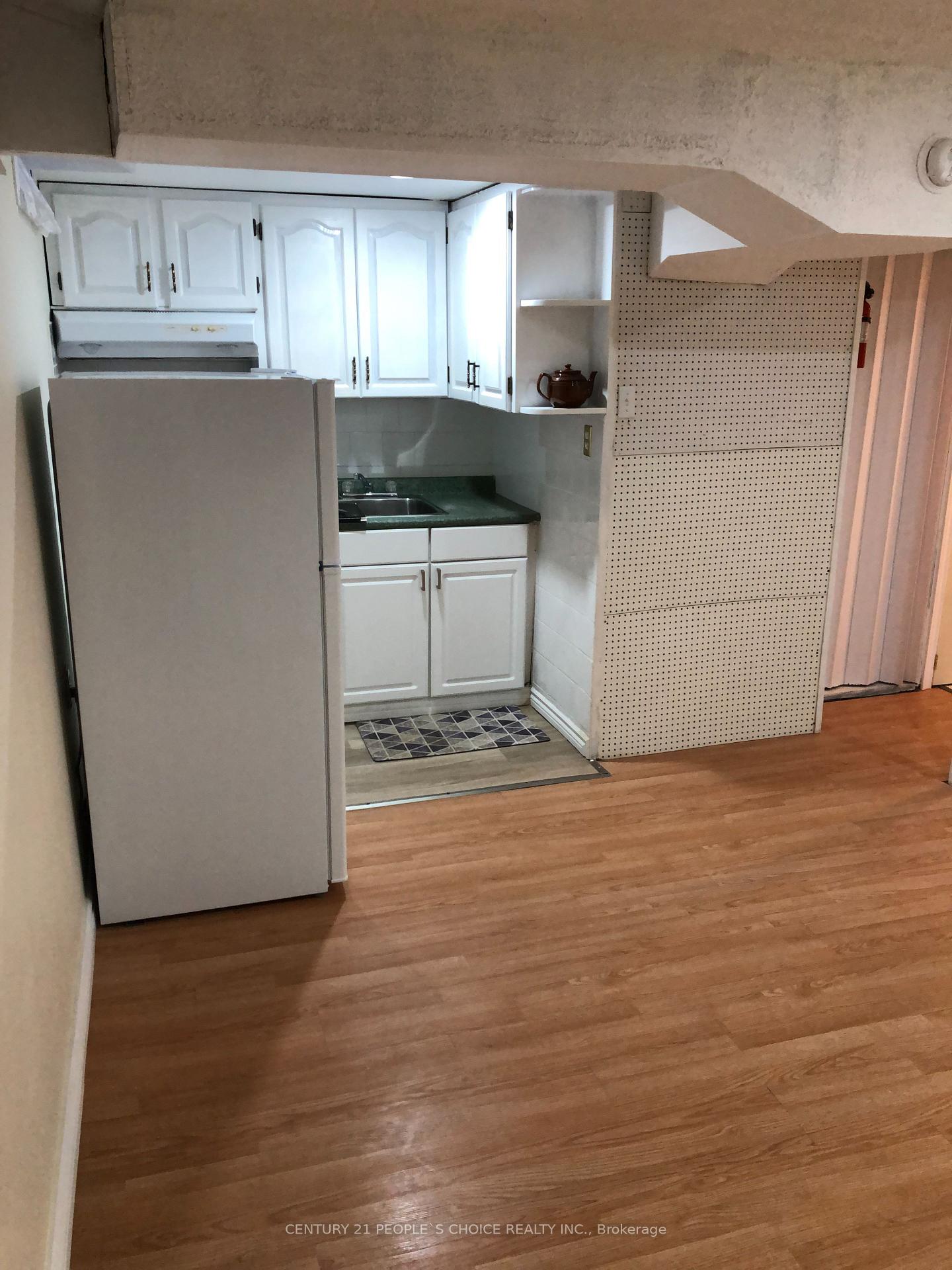 Photo 2 of Unit Bsmt, 60 Bay Hill Drive, Vaughan, Glen Shields — HOMEH