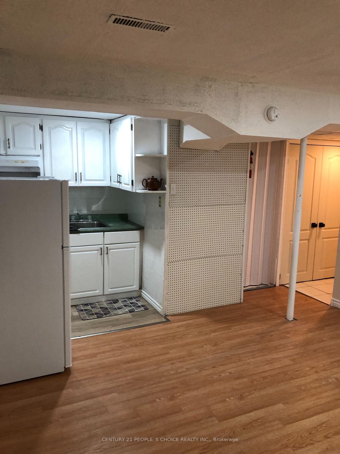 Photo 4 of Unit Bsmt, 60 Bay Hill Drive, Vaughan, Glen Shields — HOMEH