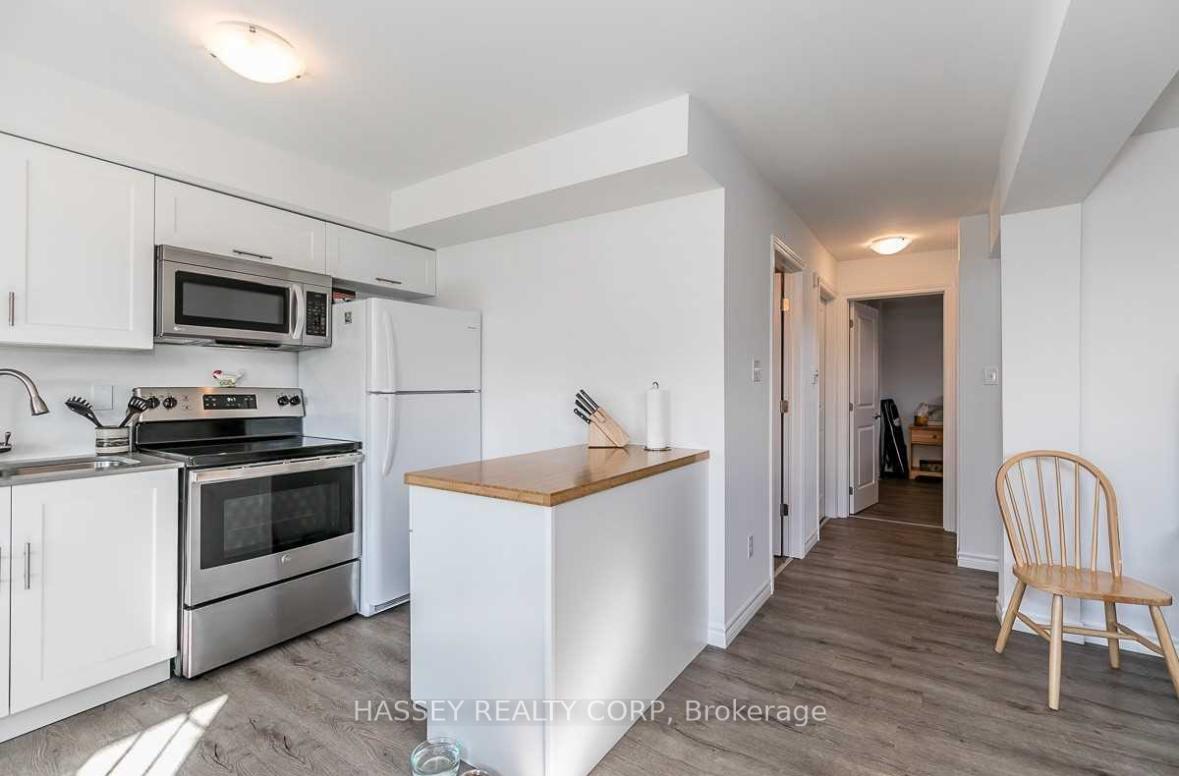 Photo 7 of Unit B, 323 Edgehill Dr., Barrie, Edgehill Drive — HOMEH