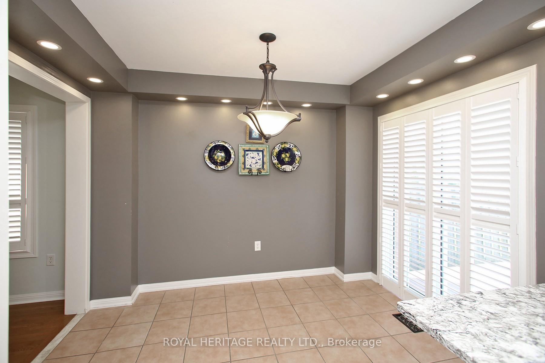 Photo 11 of 70 Longueuil Place, Whitby, Pringle Creek — HOMEH