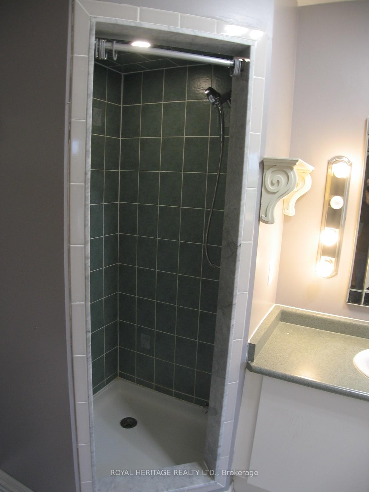 Photo 15 of 70 Longueuil Place, Whitby, Pringle Creek — HOMEH