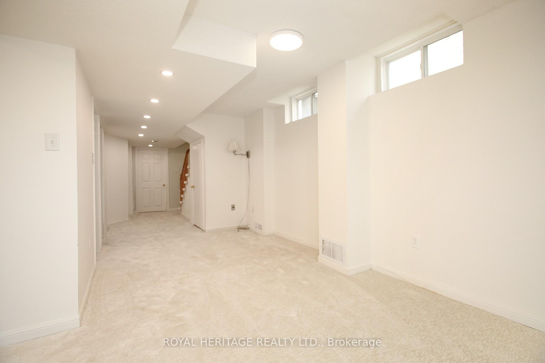 Photo 23 of 70 Longueuil Place, Whitby, Pringle Creek — HOMEH