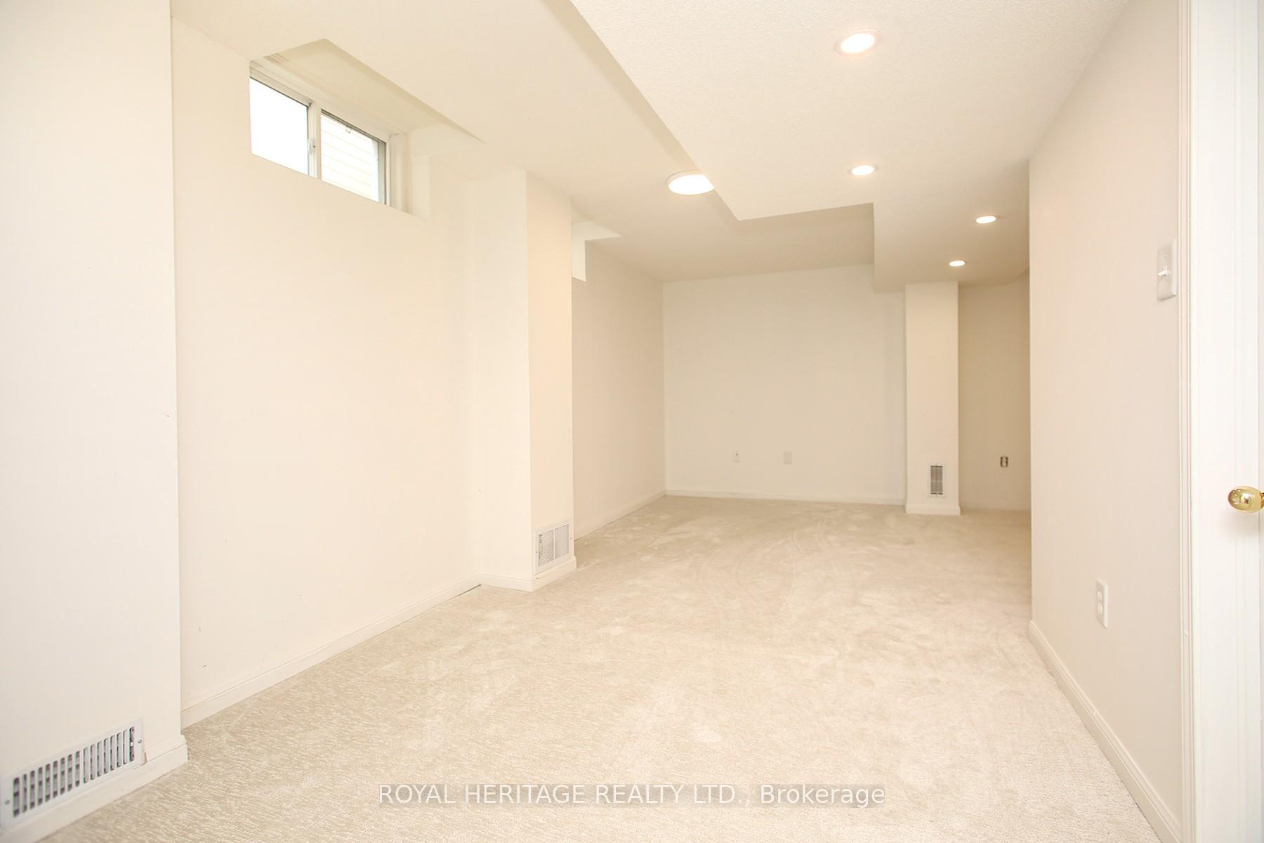 Photo 24 of 70 Longueuil Place, Whitby, Pringle Creek — HOMEH