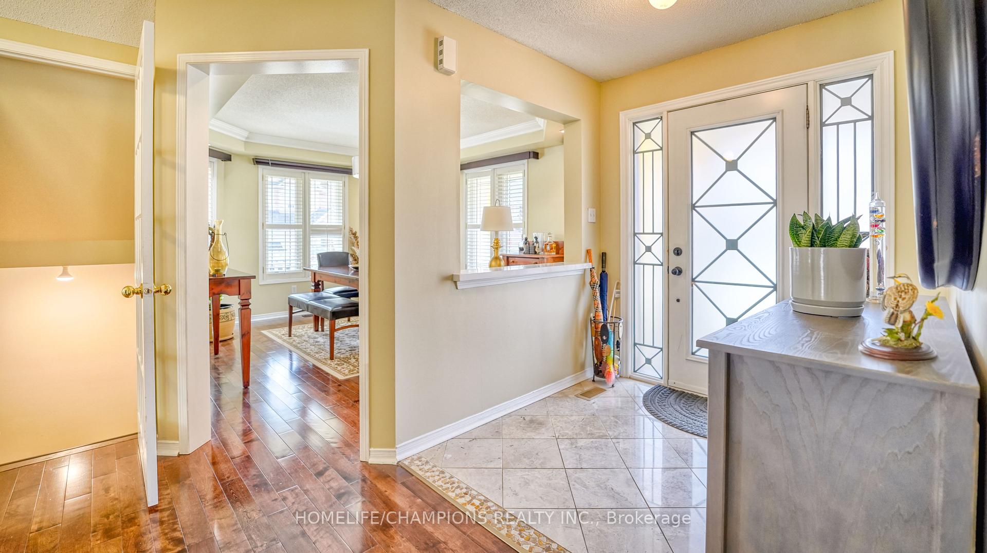 Photo 5 of 100 Russell Jarvis Drive, Markham, Legacy — HOMEH