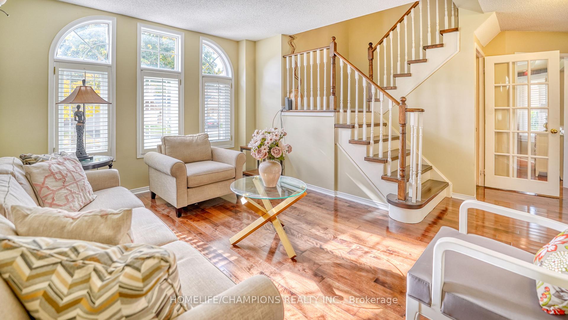 Photo 9 of 100 Russell Jarvis Drive, Markham, Legacy — HOMEH