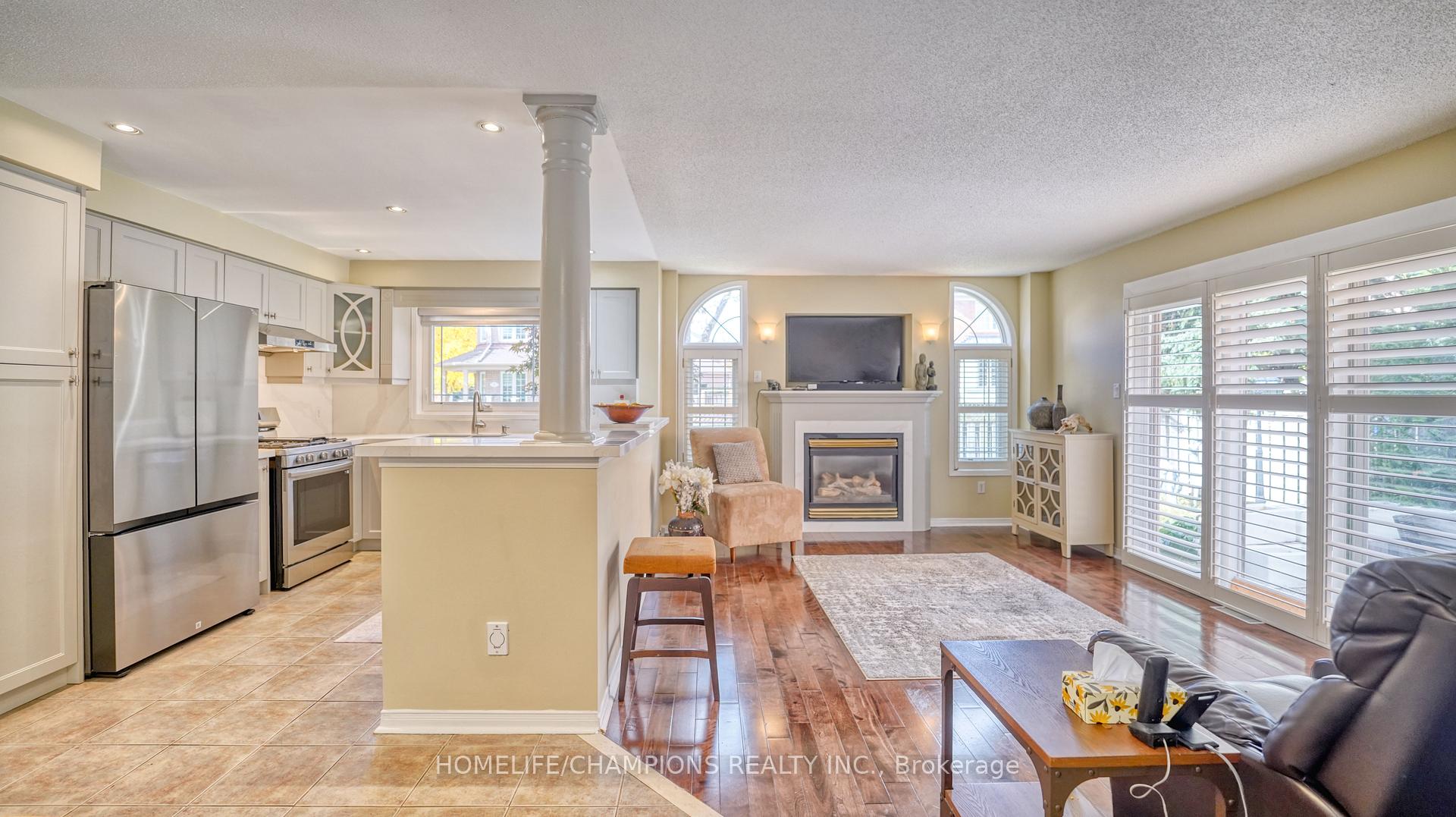 Photo 14 of 100 Russell Jarvis Drive, Markham, Legacy — HOMEH