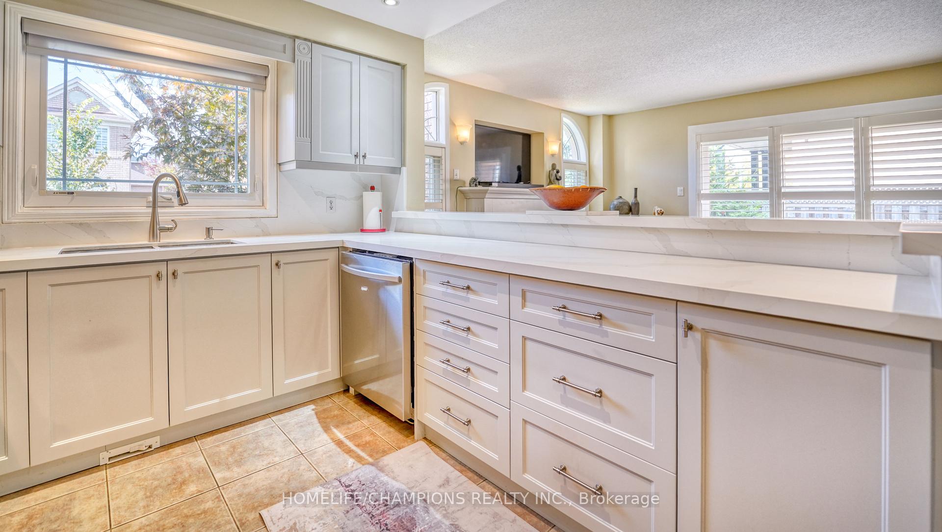 Photo 17 of 100 Russell Jarvis Drive, Markham, Legacy — HOMEH
