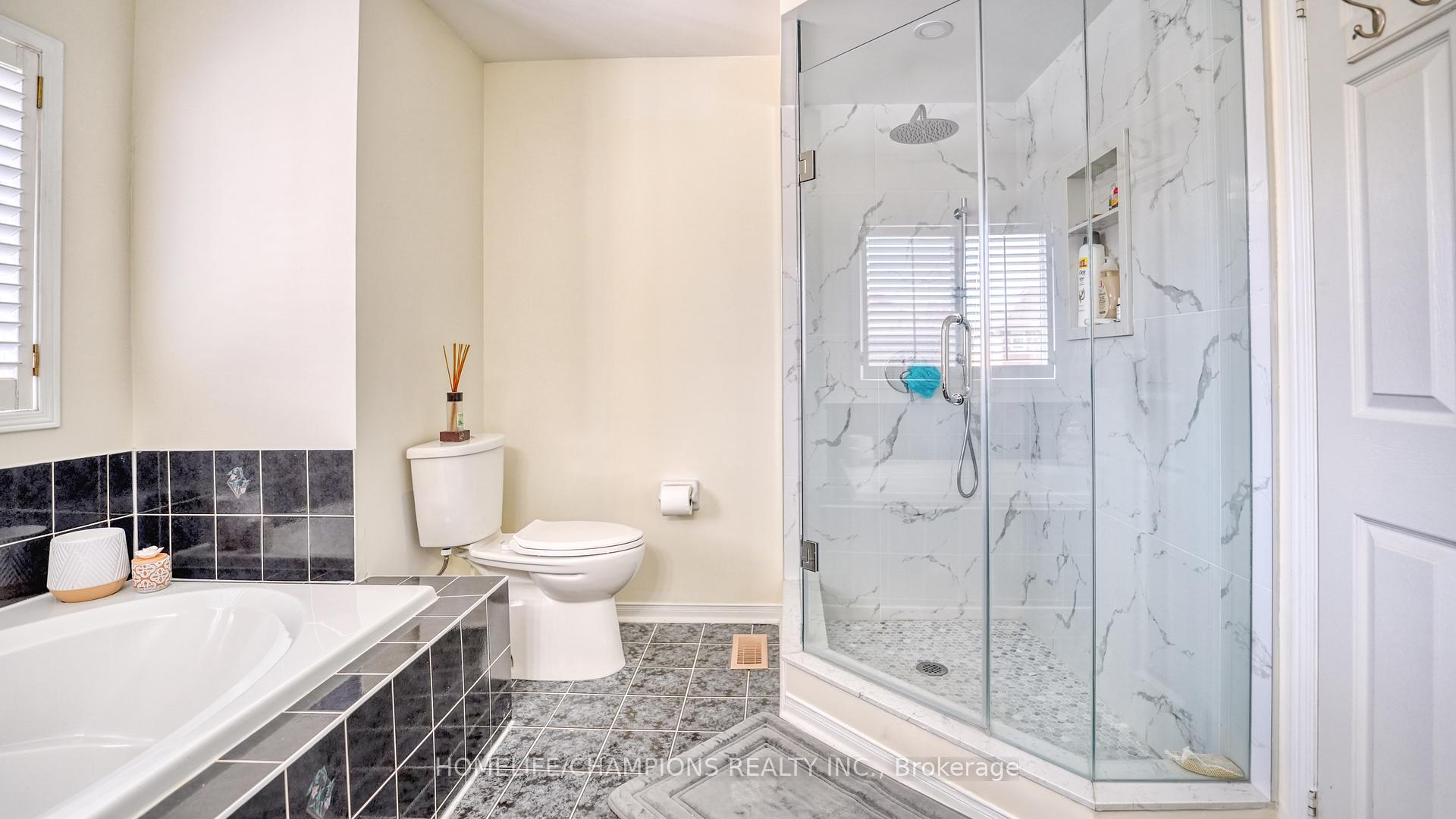 Photo 24 of 100 Russell Jarvis Drive, Markham, Legacy — HOMEH