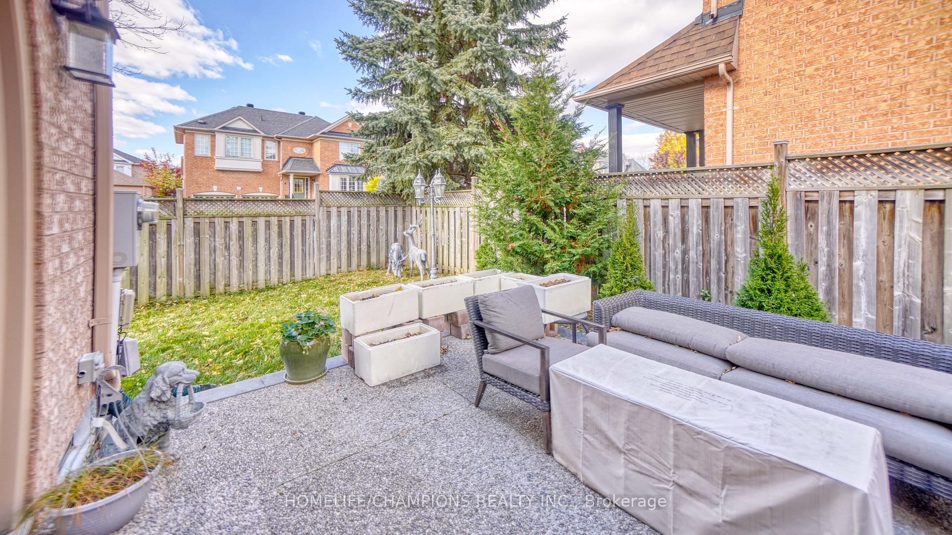 Photo 37 of 100 Russell Jarvis Drive, Markham, Legacy — HOMEH