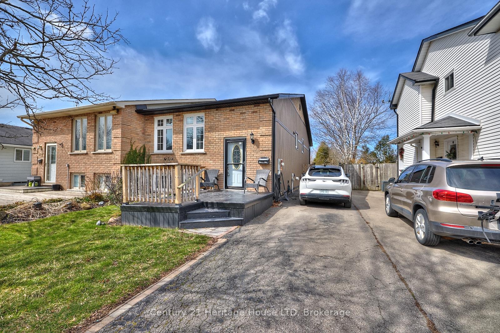 Photo 2 of 27 Mayfair Drive, Welland, Broadway — HOMEH
