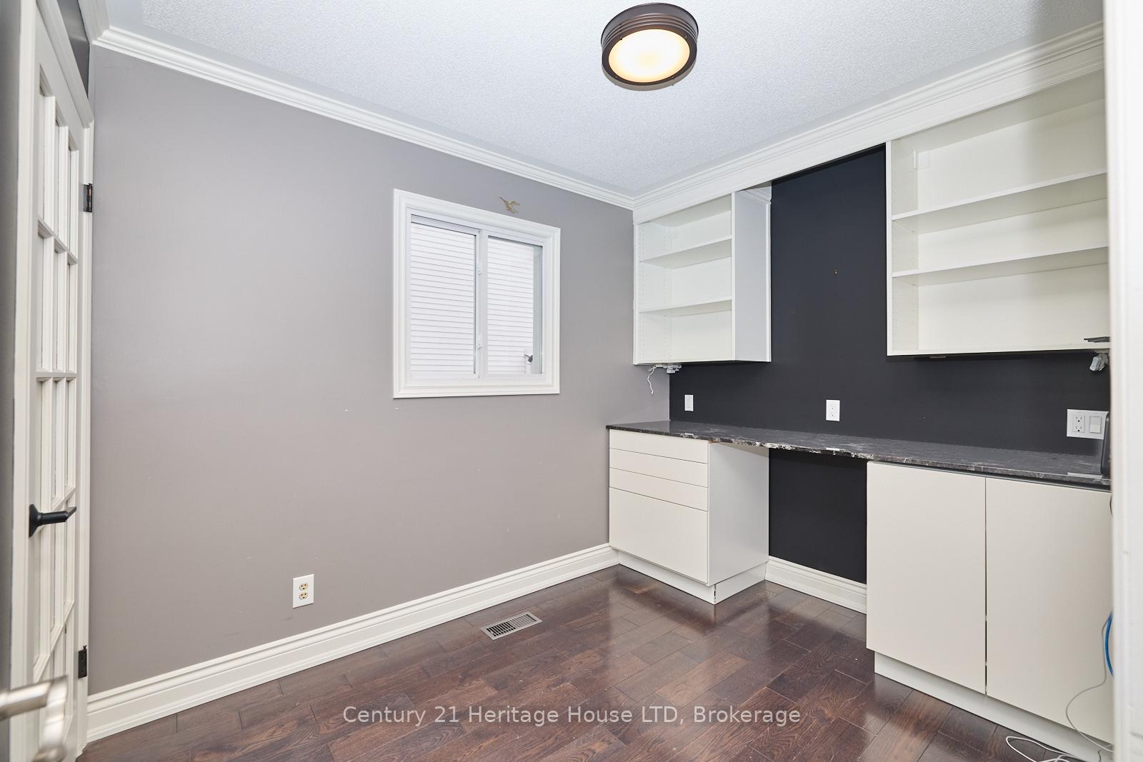Photo 16 of 27 Mayfair Drive, Welland, Broadway — HOMEH