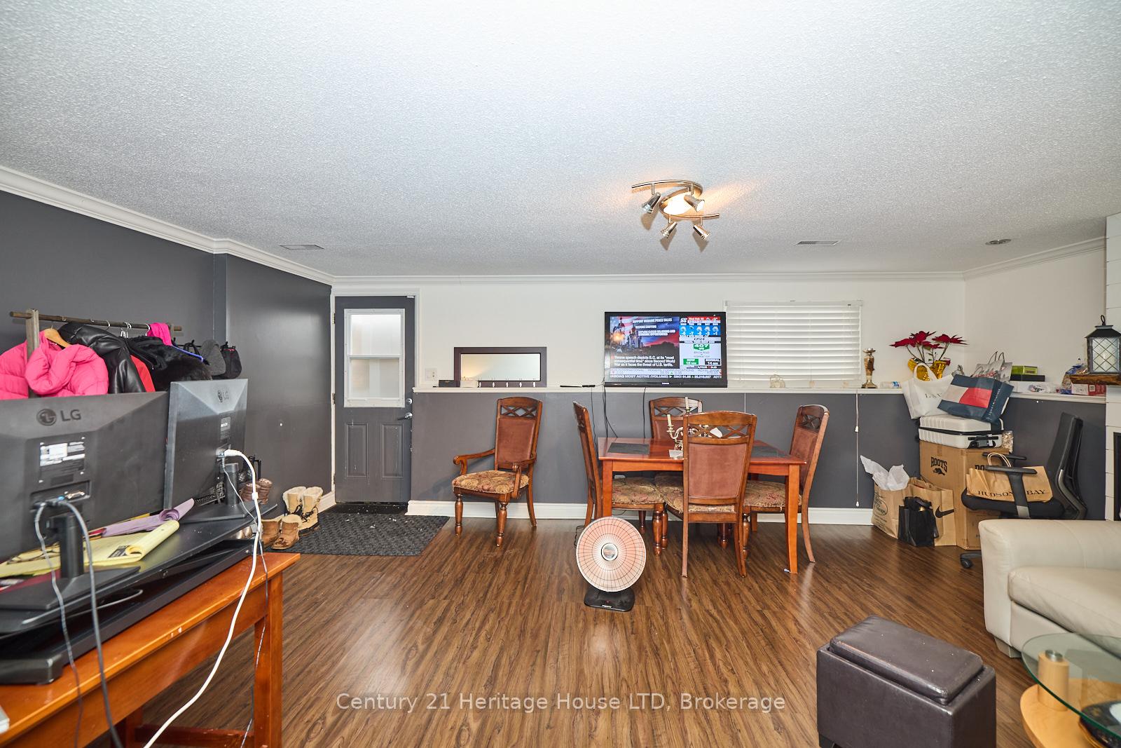 Photo 18 of 27 Mayfair Drive, Welland, Broadway — HOMEH
