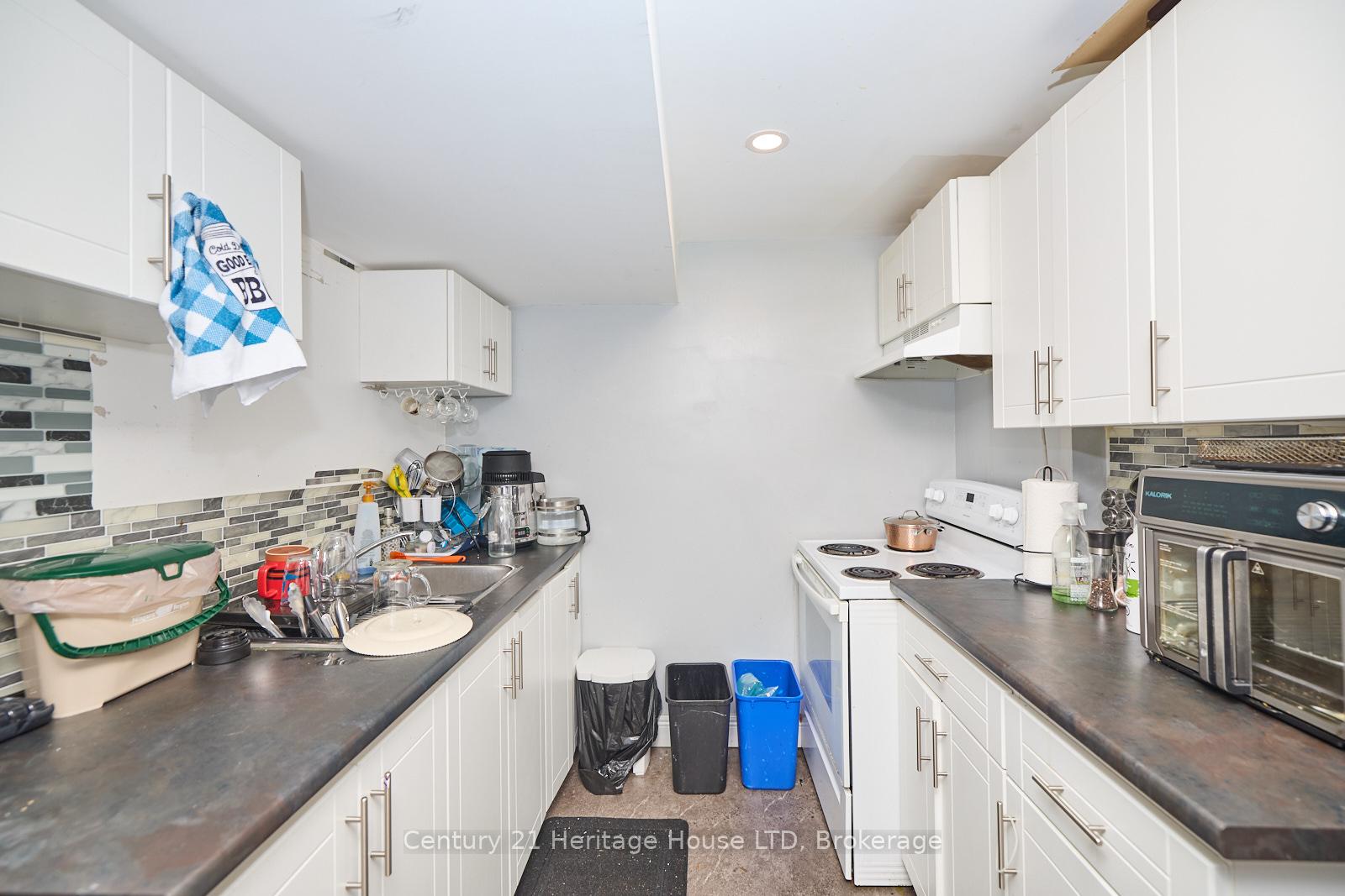 Photo 23 of 27 Mayfair Drive, Welland, Broadway — HOMEH