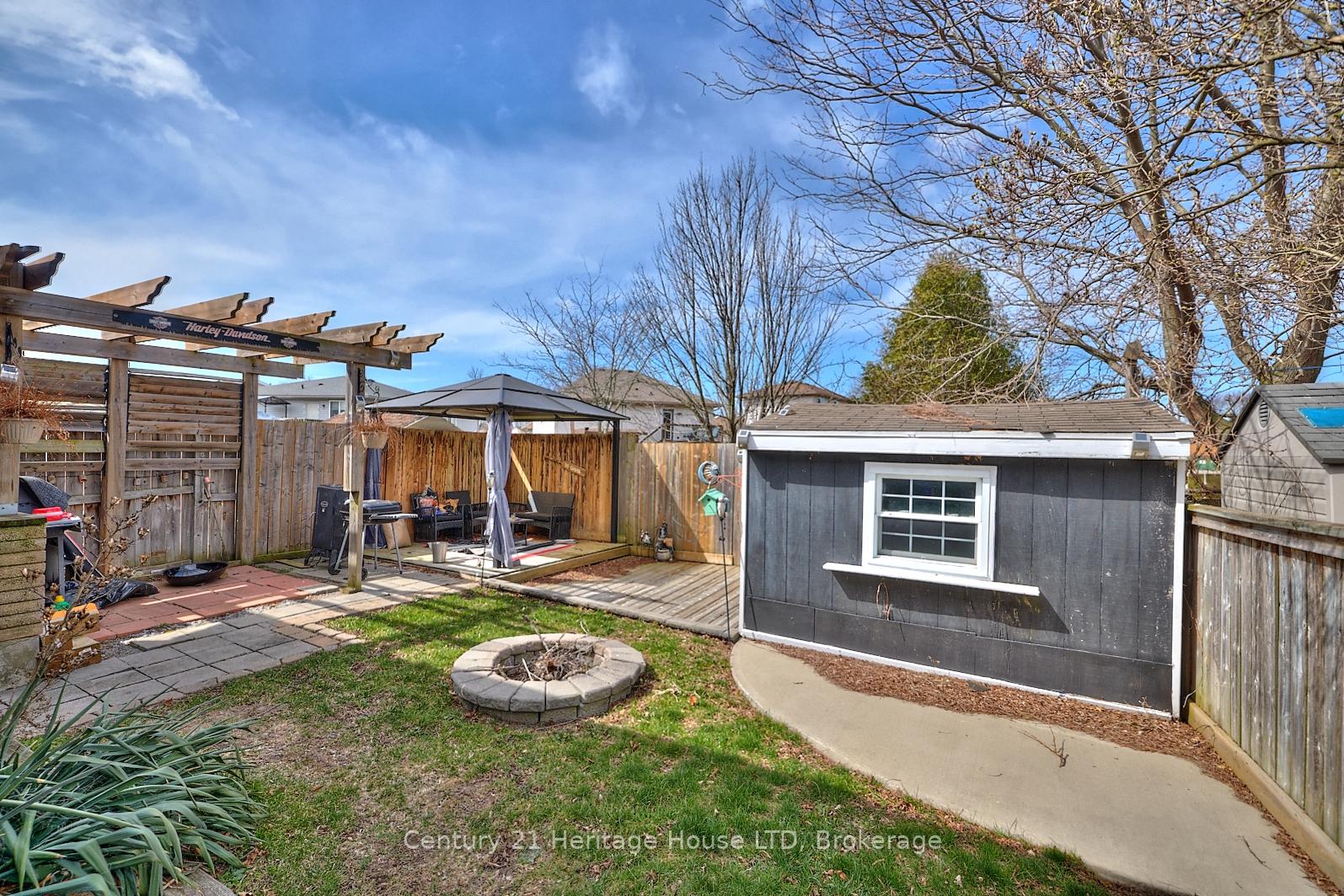 Photo 30 of 27 Mayfair Drive, Welland, Broadway — HOMEH