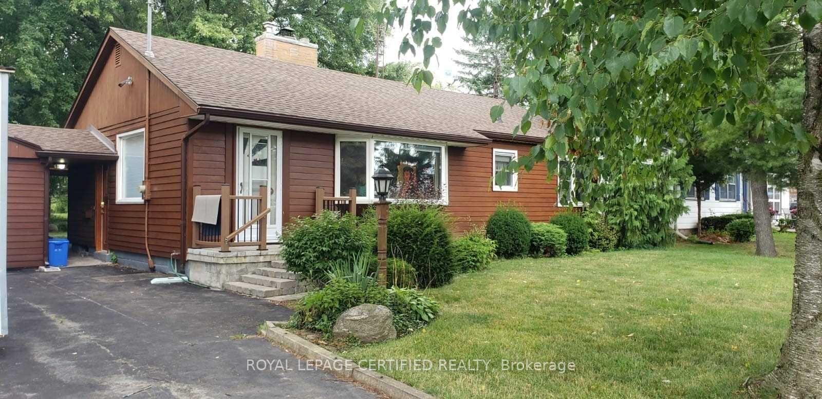 Front of Unit Basement, 522 Woodlawn Road