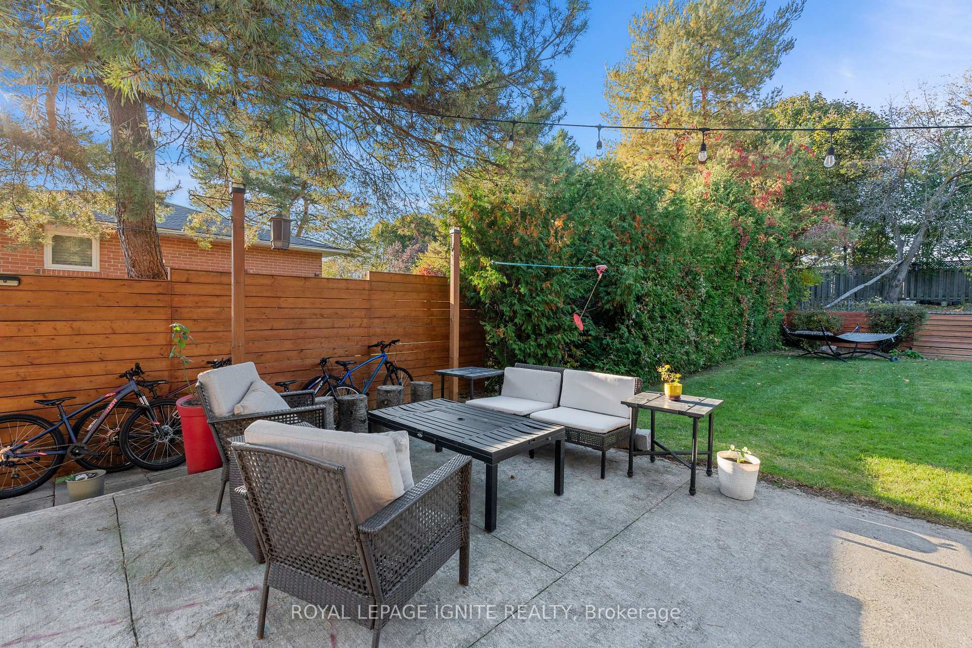 Photo 12 of 44 Coral Harbour Crescent, Markham, Bayview Fairway-Bayview Country Club Estates — HOMEH