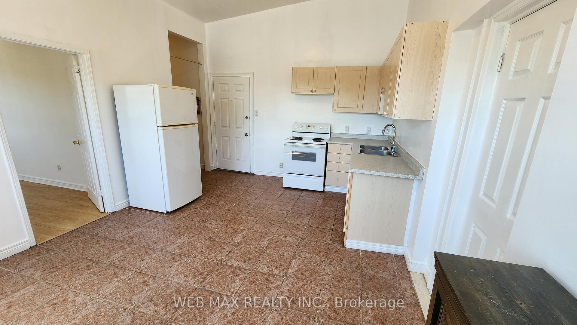 Photo 2 of Unit 3, 116 Brock Street S, Whitby, Downtown Whitby — HOMEH