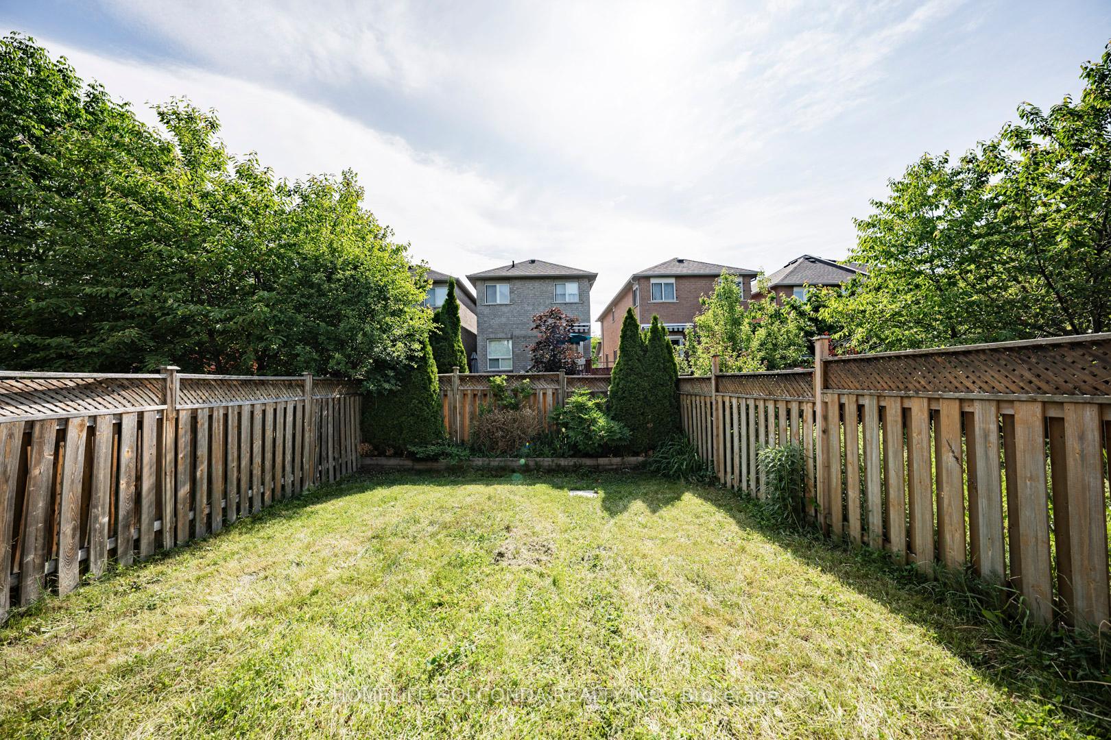 Photo 6 of 77 Harmony Road, Vaughan, Patterson — HOMEH
