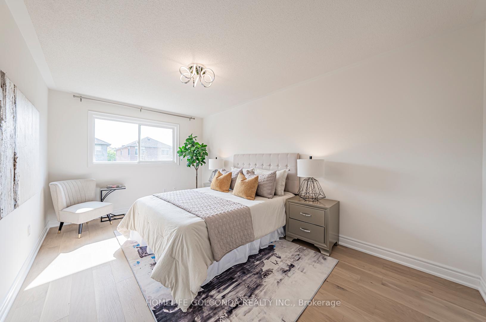 Photo 19 of 77 Harmony Road, Vaughan, Patterson — HOMEH