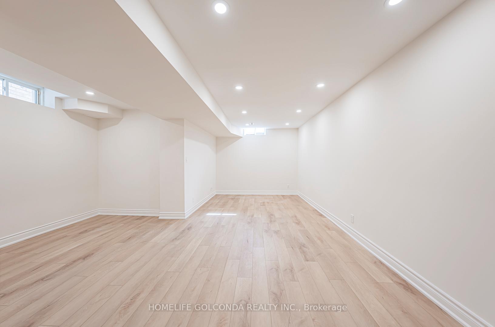 Photo 33 of 77 Harmony Road, Vaughan, Patterson — HOMEH