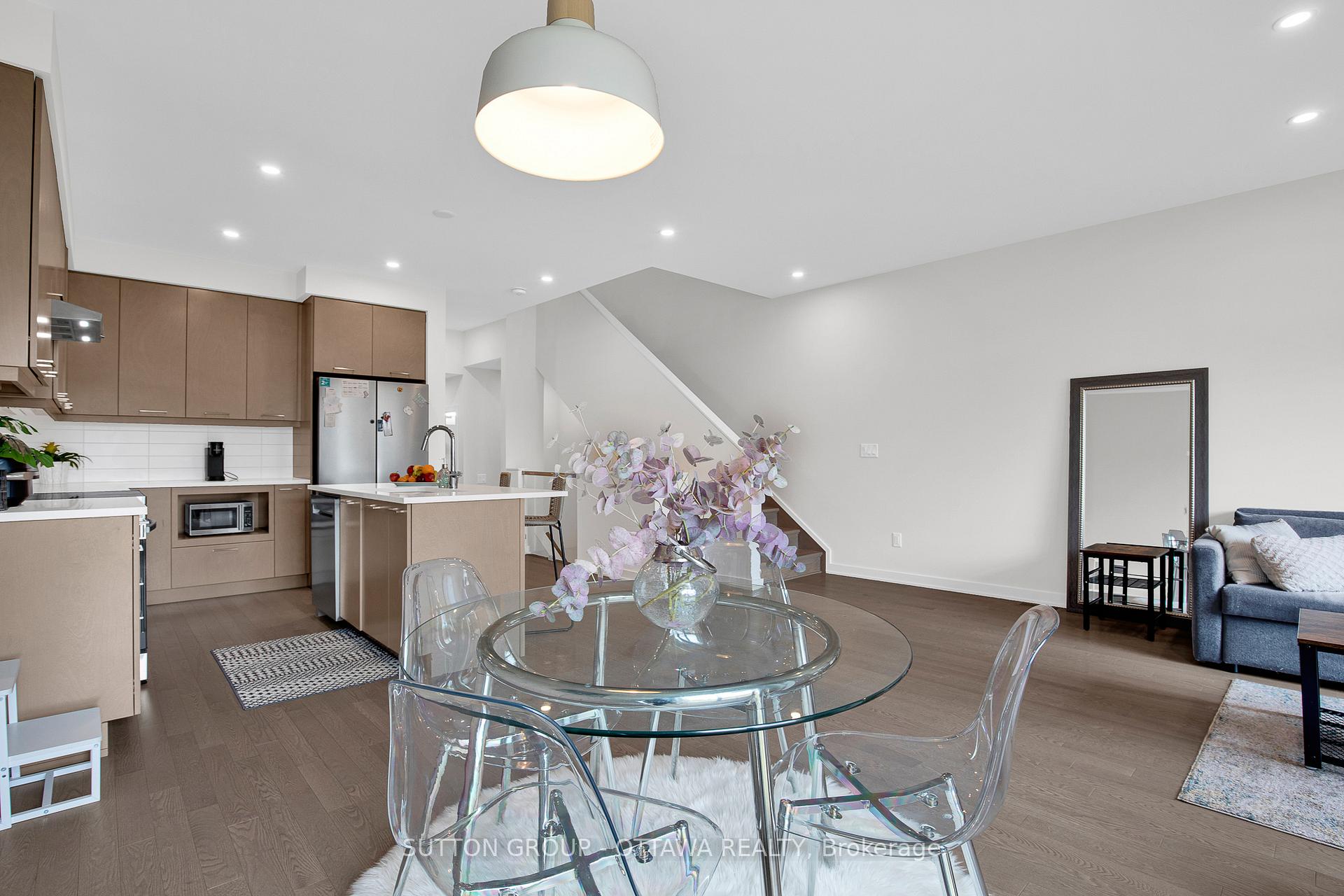 Photo 3 of 737 Acai Way, Ottawa, Riverside South/Gloucester Glen — HOMEH
