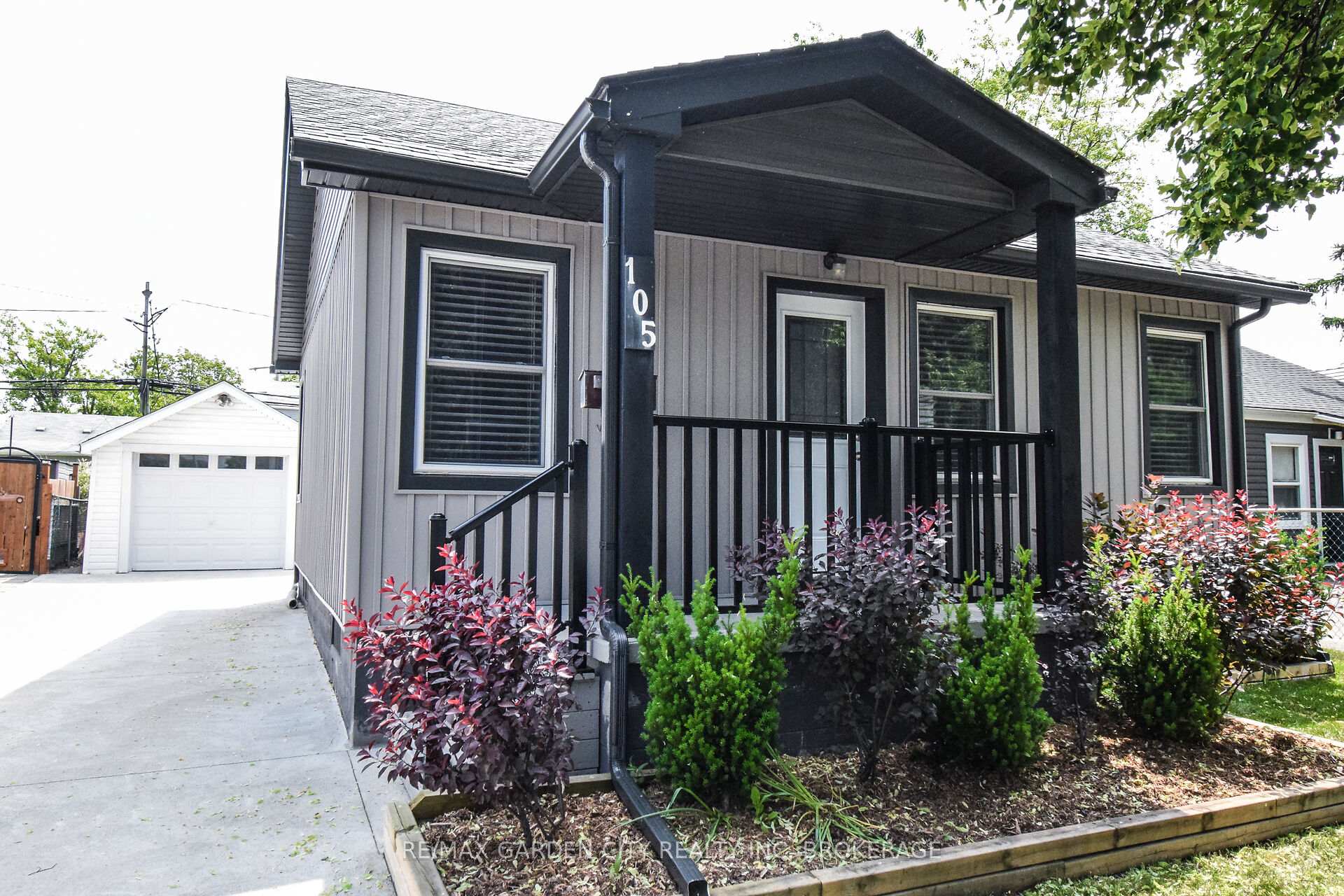 Front of 105 Mcarthur Avenue