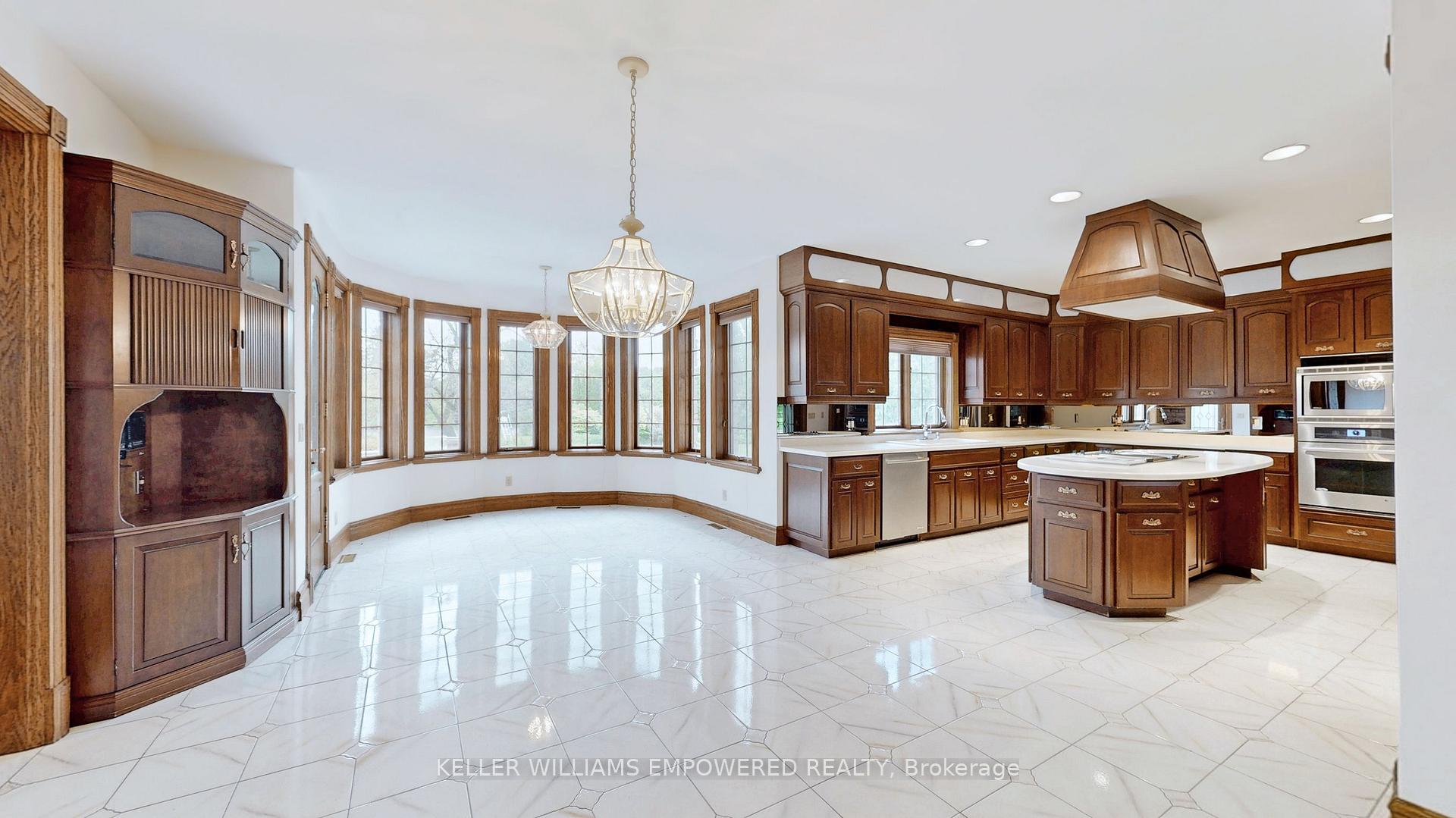 Photo 10 of 25 Quail Run Boulevard, Vaughan, Rural Vaughan — HOMEH