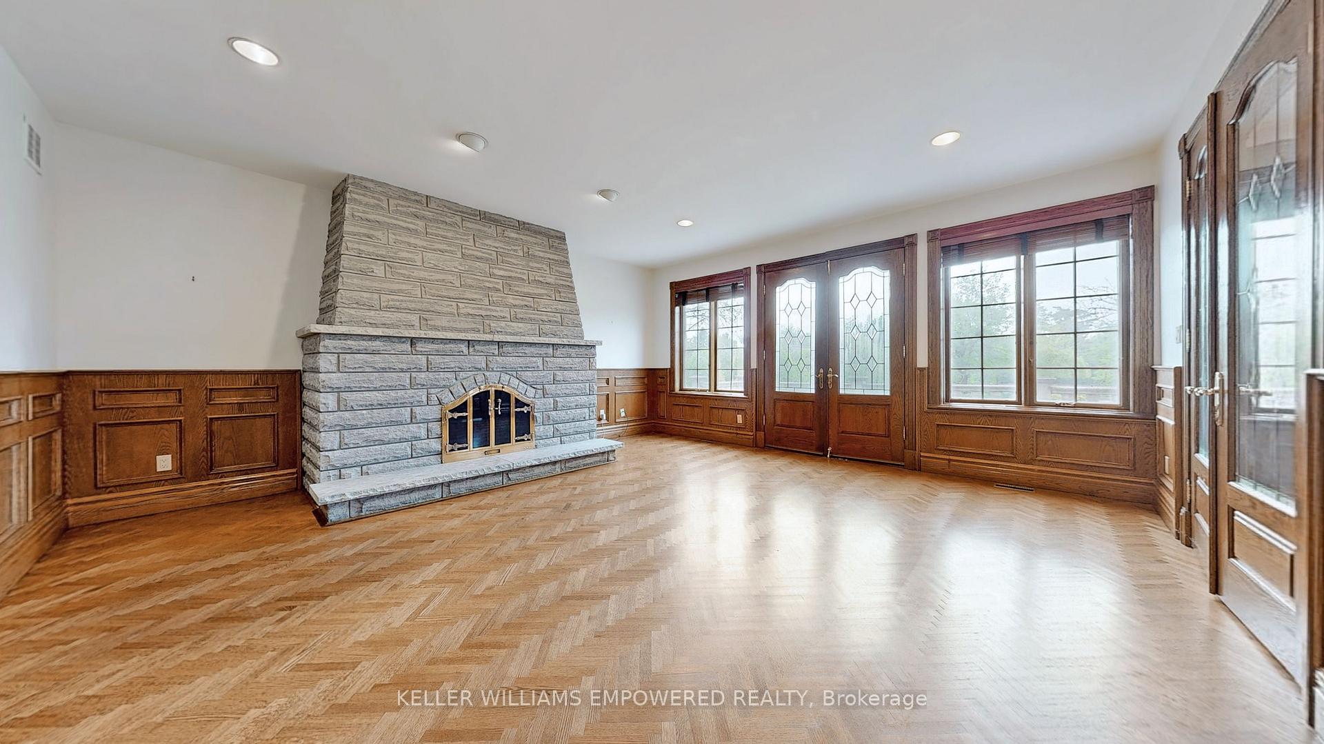 Photo 14 of 25 Quail Run Boulevard, Vaughan, Rural Vaughan — HOMEH