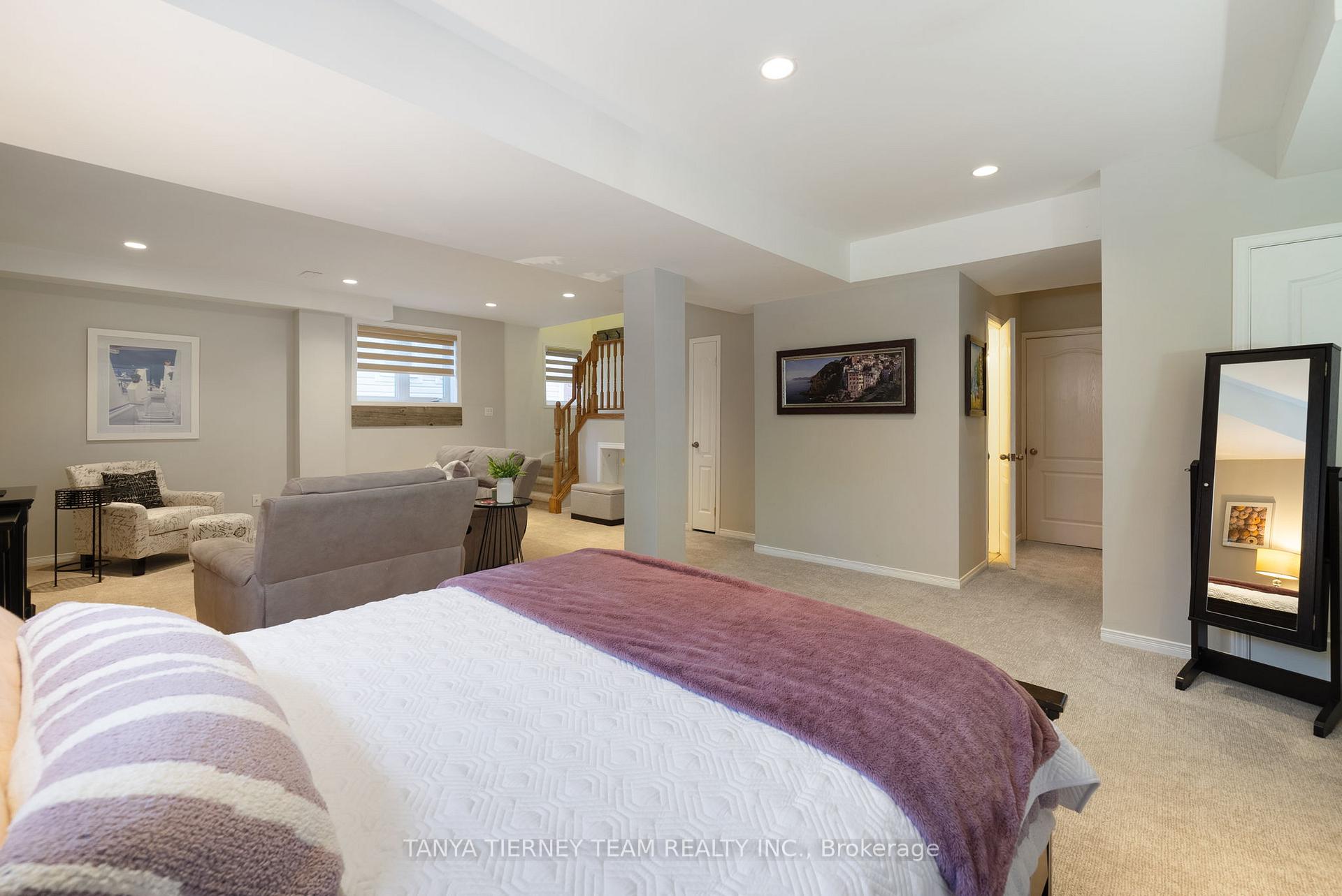 Photo 33 of 21 Eastgate Circle, Whitby, Brooklin — HOMEH
