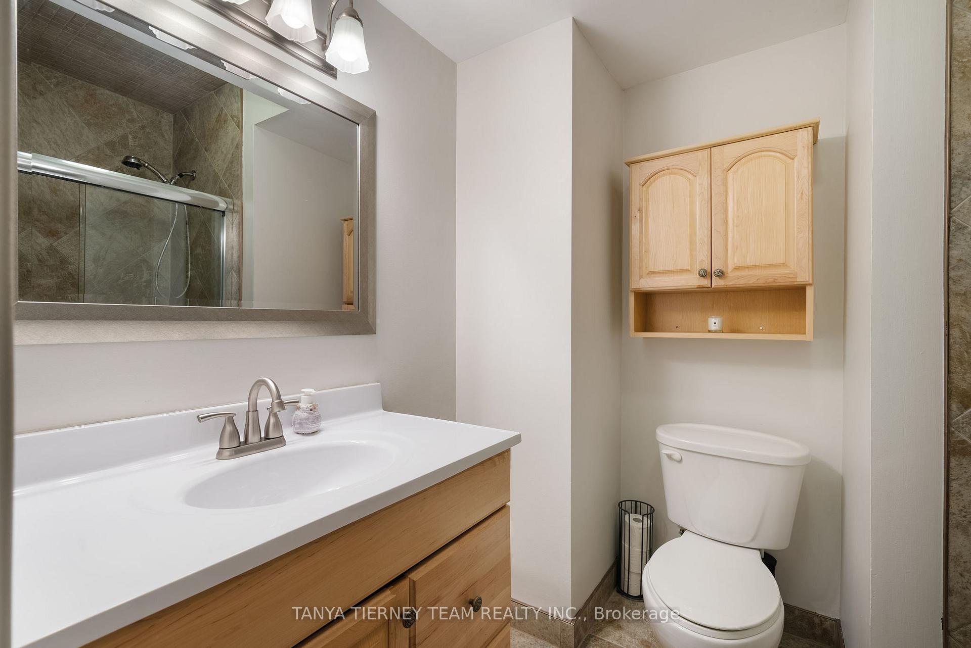 Photo 37 of 21 Eastgate Circle, Whitby, Brooklin — HOMEH
