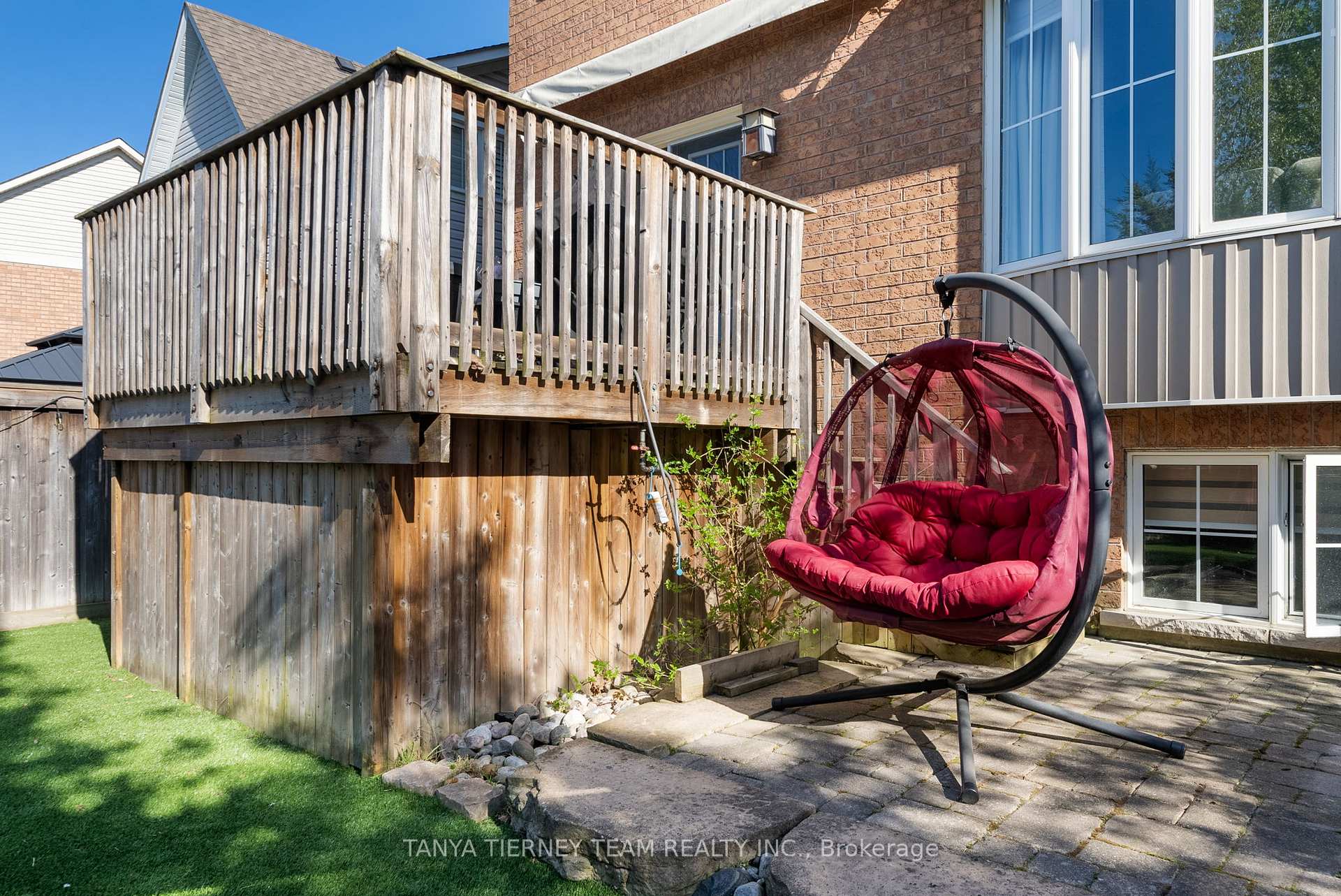 Photo 42 of 21 Eastgate Circle, Whitby, Brooklin — HOMEH