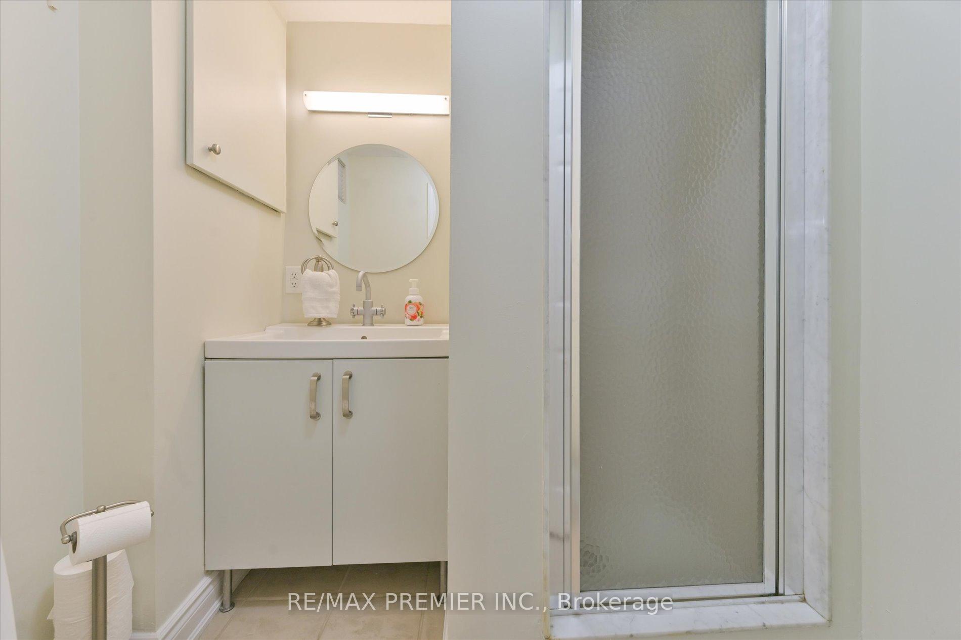 Photo 29 of 111 Coles Avenue, Vaughan, Vaughan Grove — HOMEH
