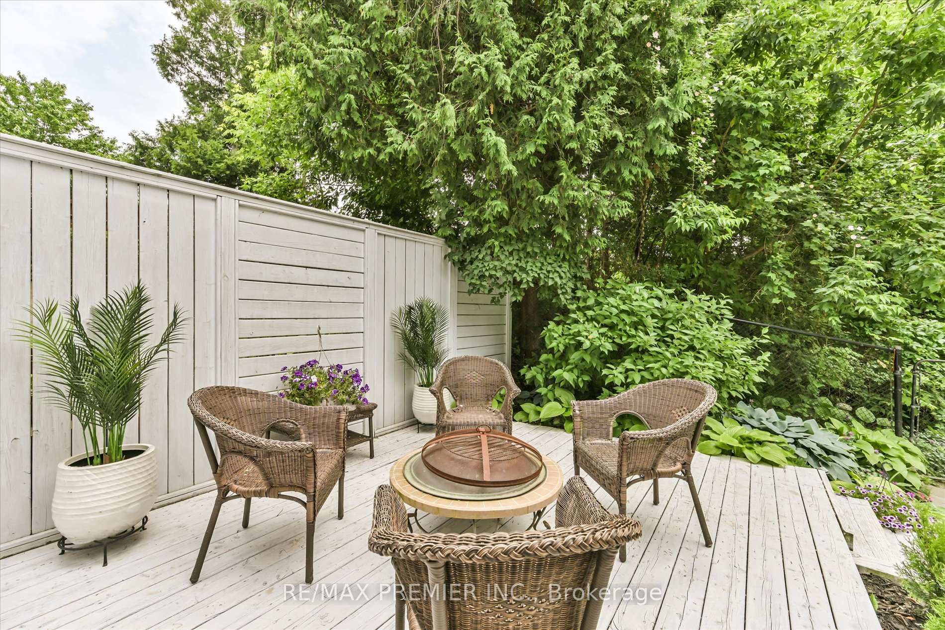 Photo 33 of 111 Coles Avenue, Vaughan, Vaughan Grove — HOMEH