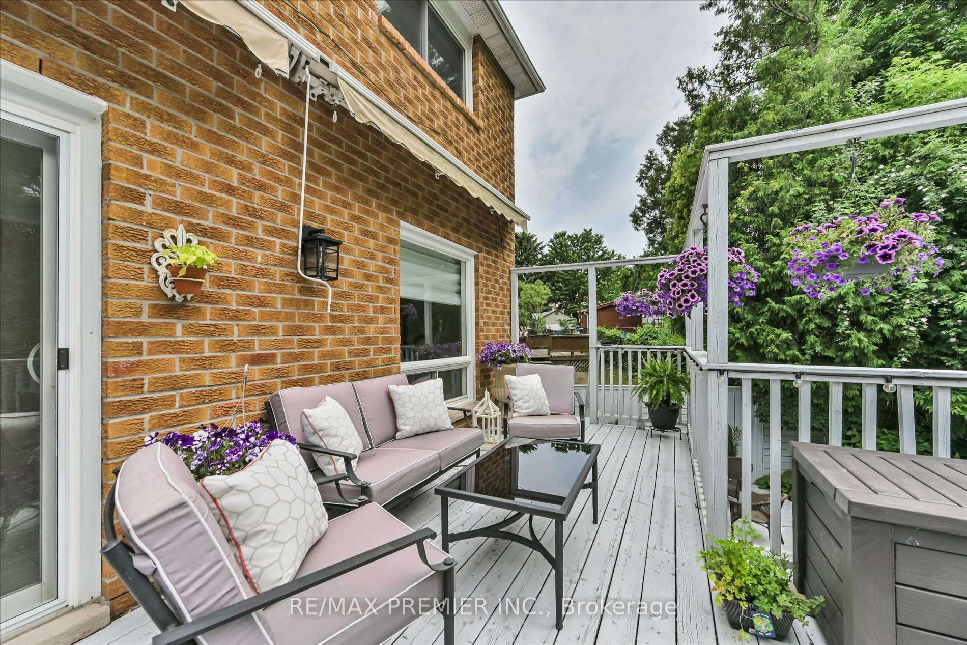 Photo 37 of 111 Coles Avenue, Vaughan, Vaughan Grove — HOMEH