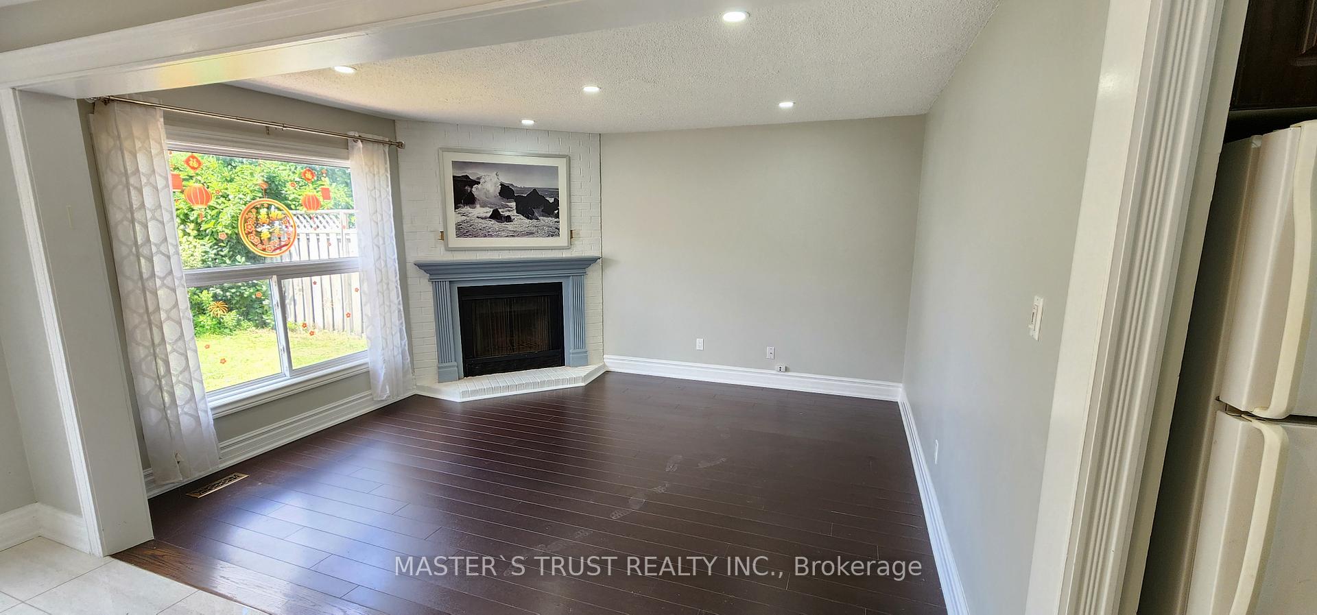 Photo 6 of 40 Page Crescent, Markham, Milliken Mills East — HOMEH