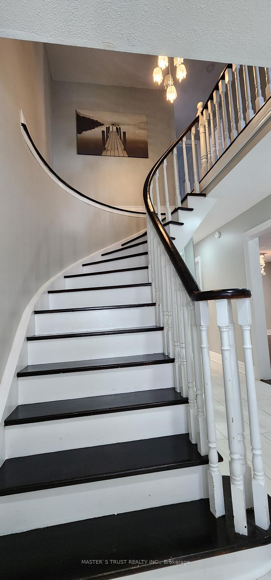 Photo 8 of 40 Page Crescent, Markham, Milliken Mills East — HOMEH