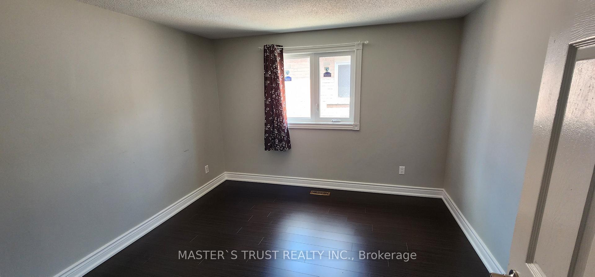 Photo 14 of 40 Page Crescent, Markham, Milliken Mills East — HOMEH